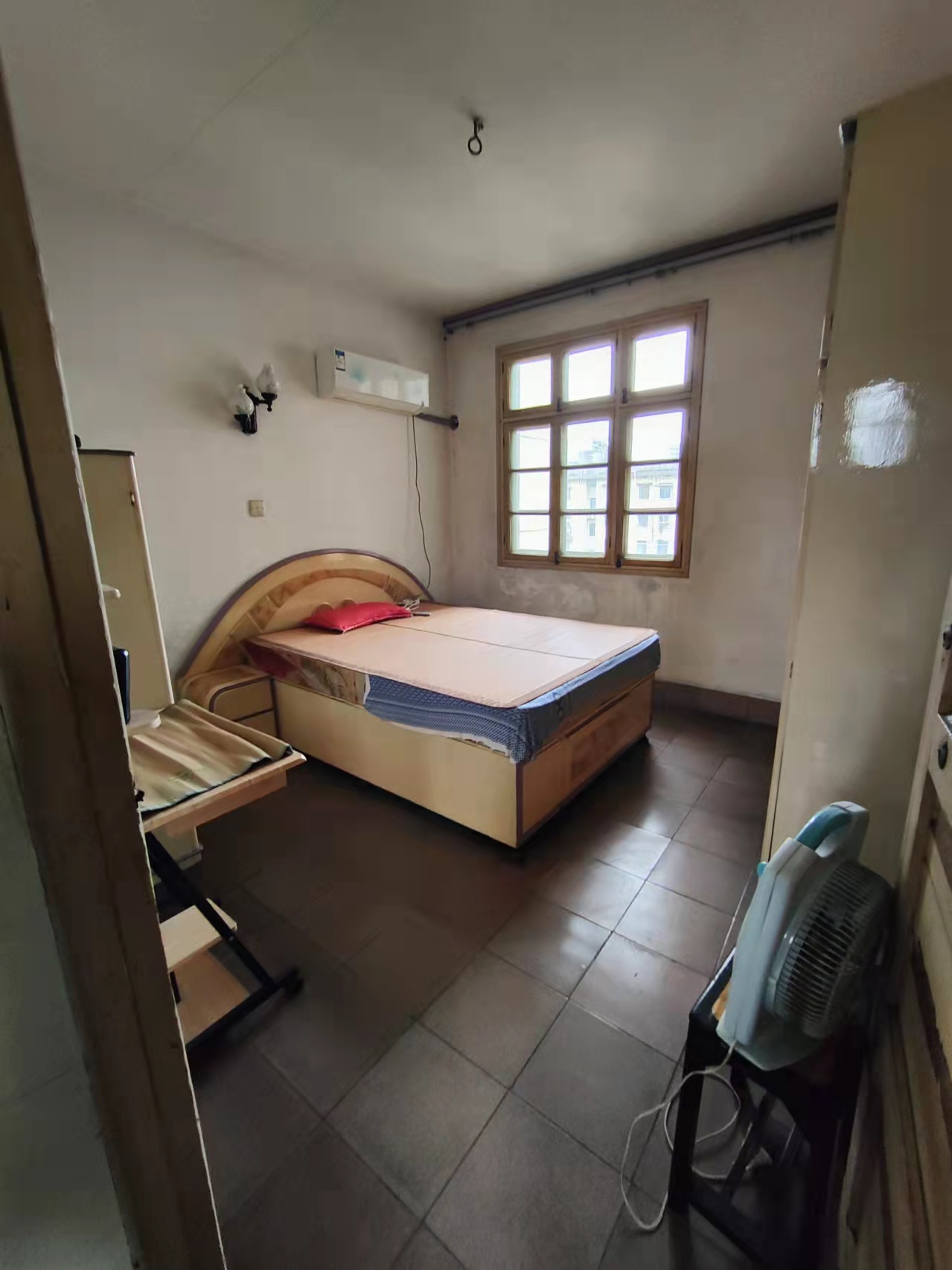 板塘铺轻机厂 2室2厅1卫 600.0元/月 板塘铺轻机厂 2室2厅1卫 600.0元/月