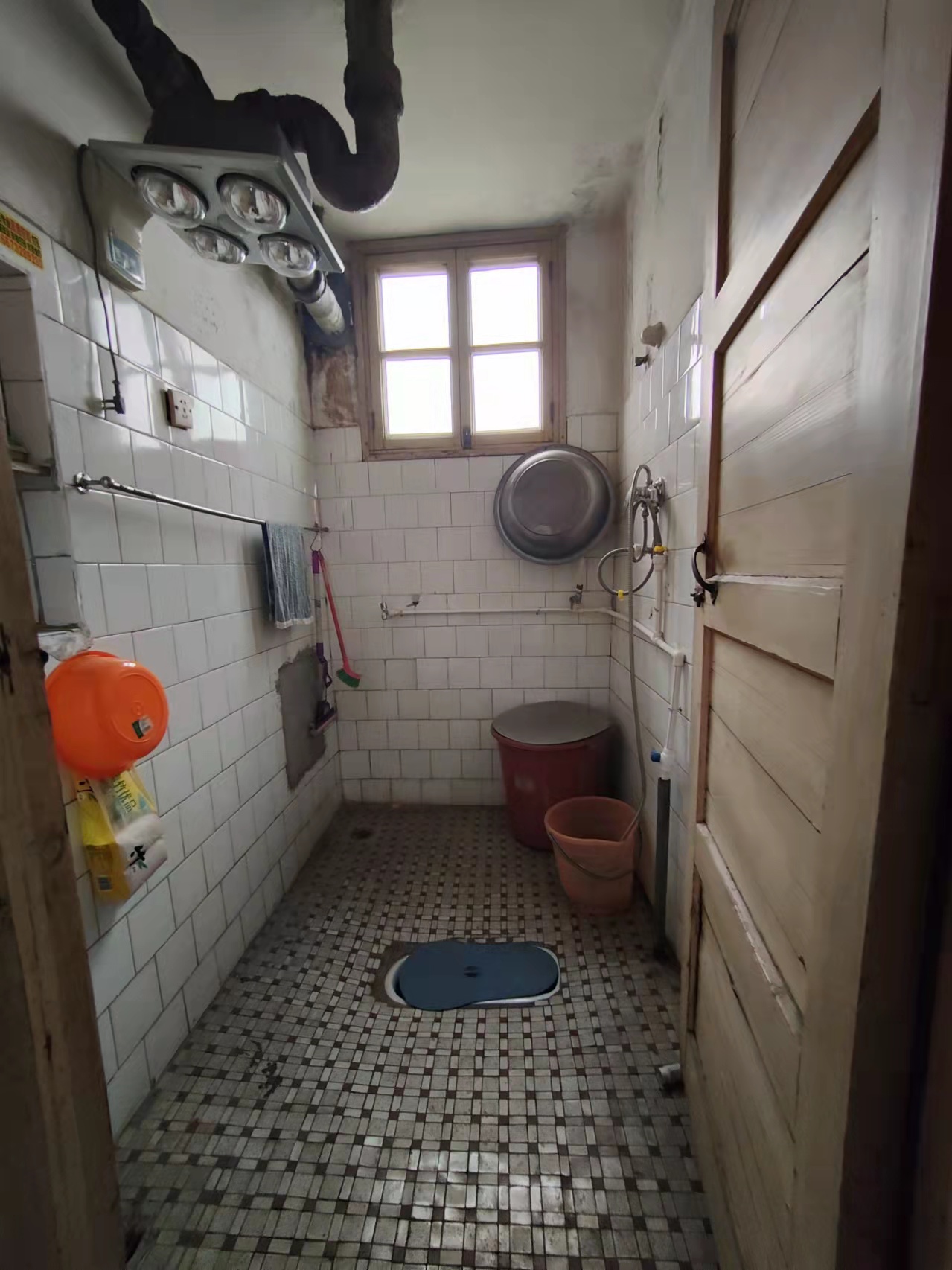 板塘铺轻机厂 2室2厅1卫 600.0元/月 板塘铺轻机厂 2室2厅1卫 600.0元/月室内图