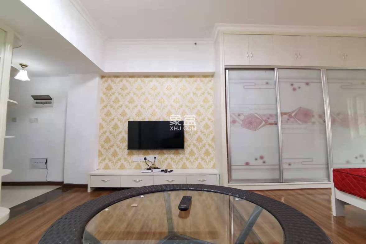 云顶上品  1室1厅1卫    1400.0元/月 云顶上品  1室1厅1卫    1400.0元/月室内图