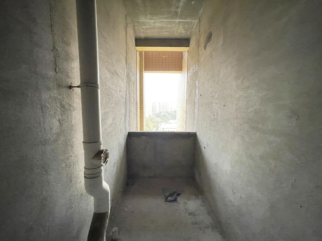 湖景名城 3室2厅1卫 53.8万 湖景名城 3室2厅1卫 53.8万客厅