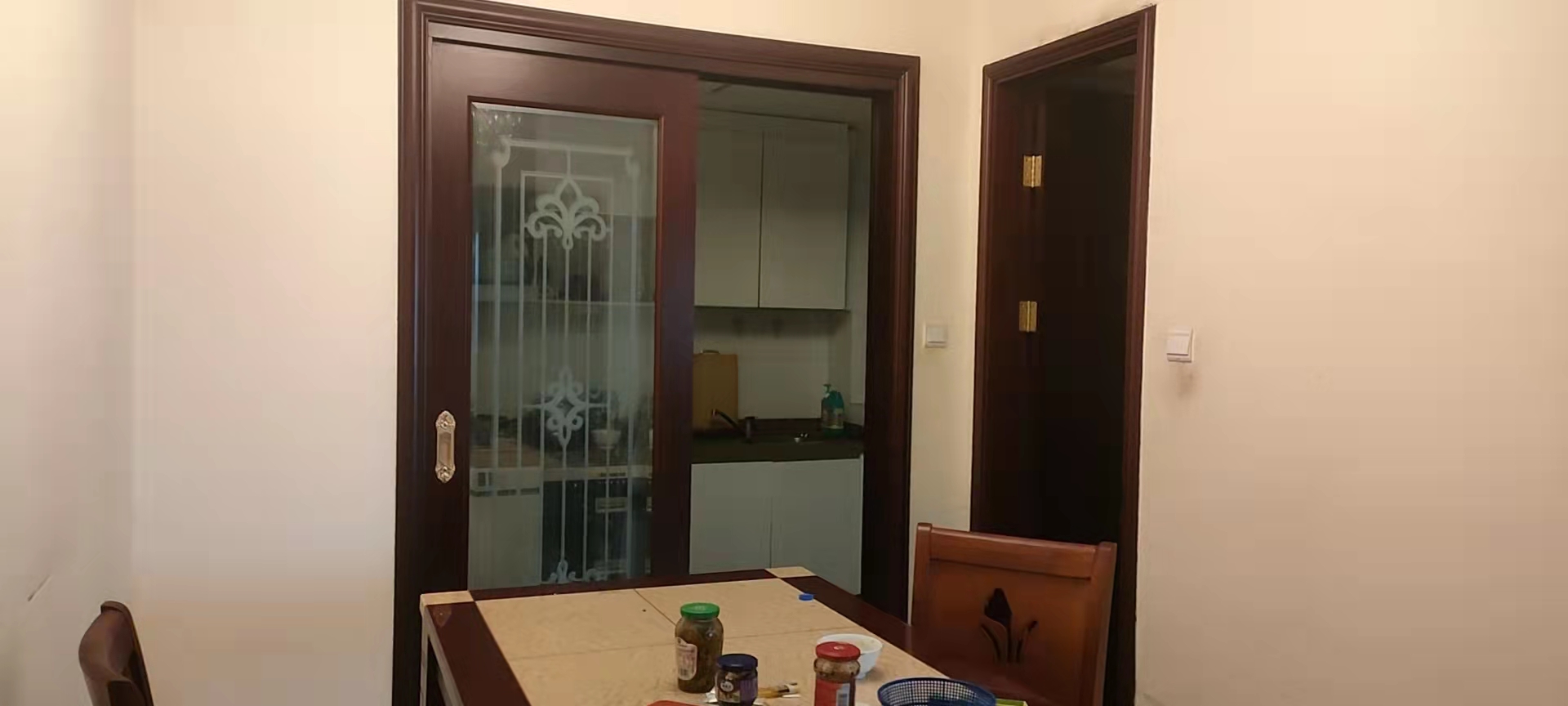 恒大绿洲 3室2厅1卫 2000.0元/月 恒大绿洲 3室2厅1卫 2000.0元/月室内图