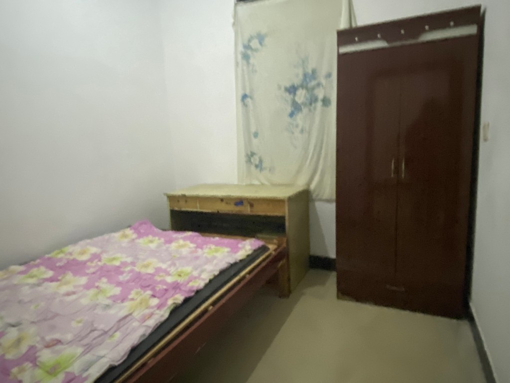 竹峰苑  4室2厅1卫    850.0元/月 竹峰苑  4室2厅1卫    850.0元/月室内图