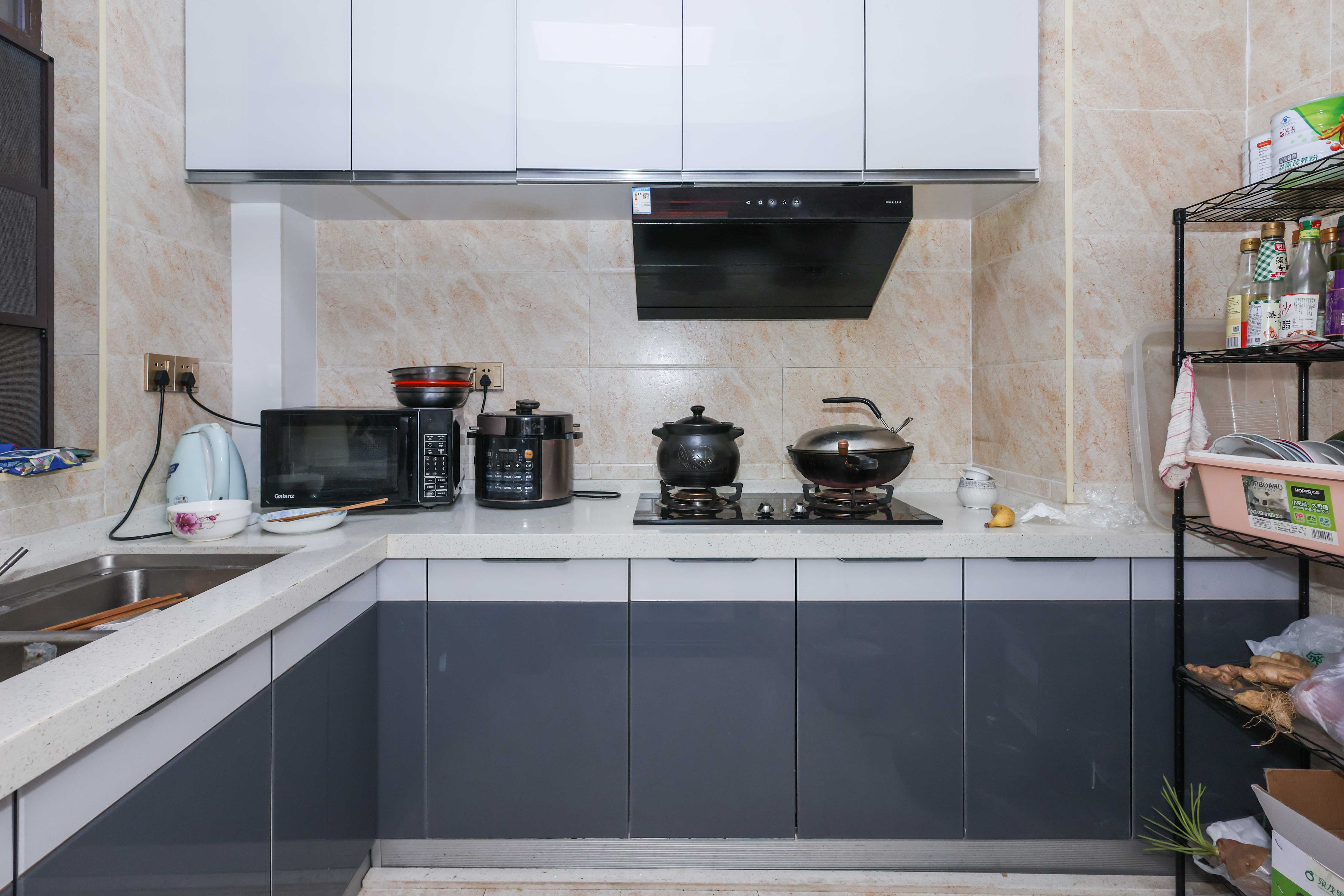 卓越浅水湾  3室2厅2卫    170.0万厨房