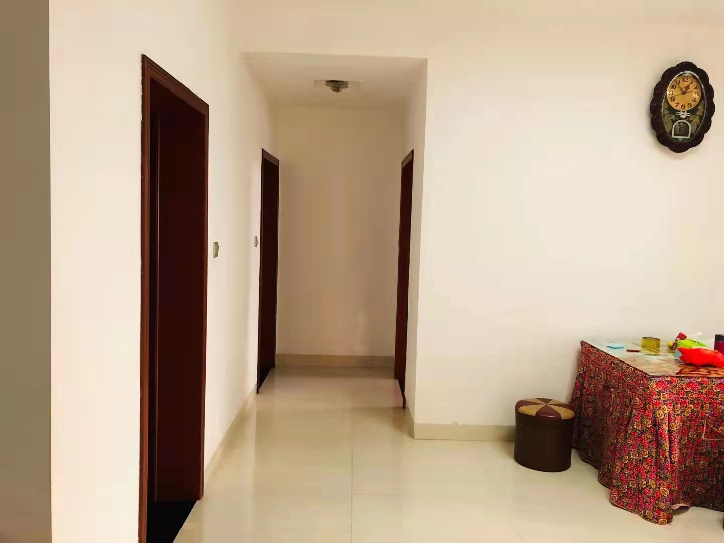 粮运大厦 3室2厅2卫 2200.0元/月 粮运大厦 3室2厅2卫 2200.0元/月室内图