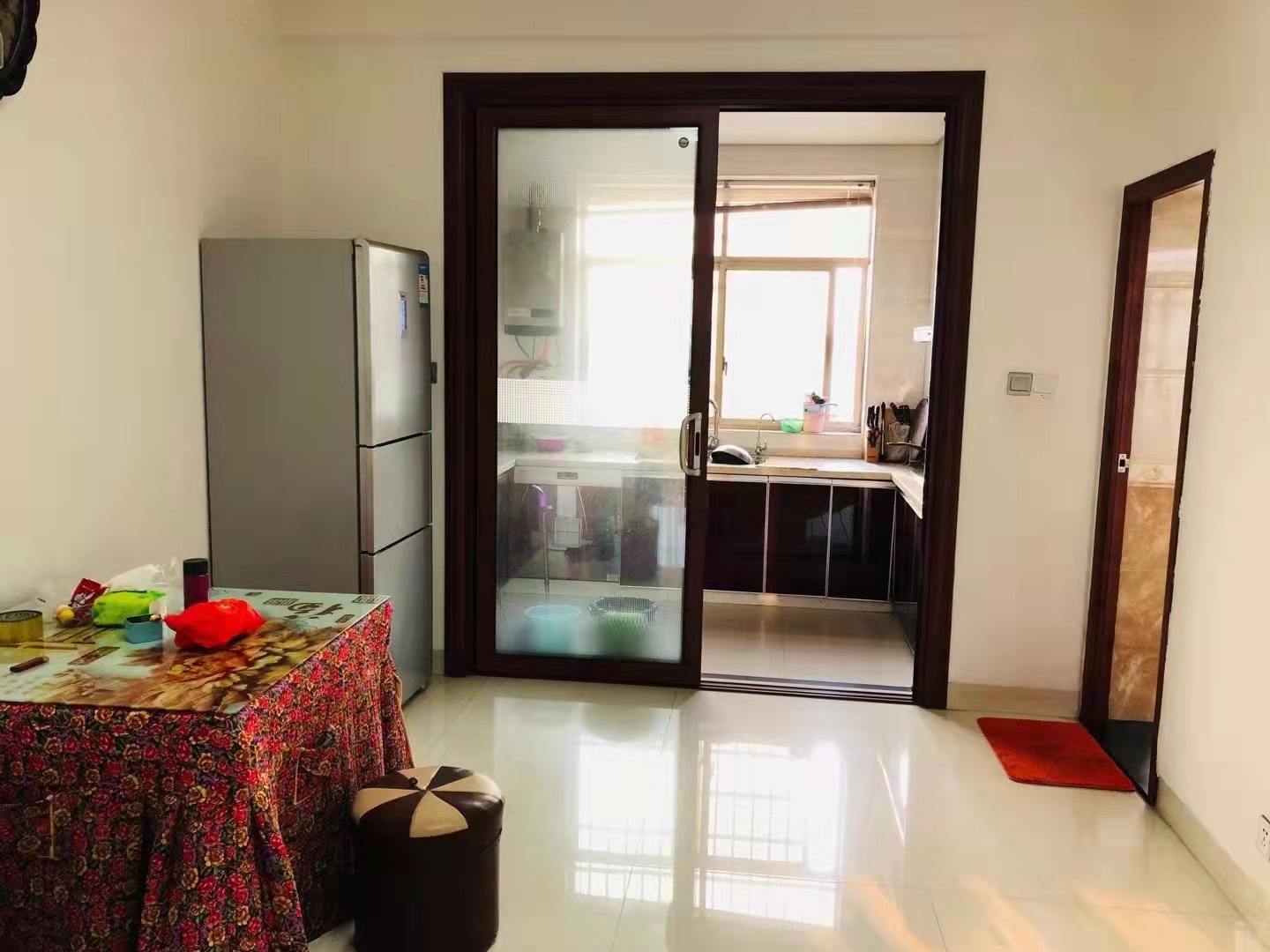 粮运大厦 3室2厅2卫 2200.0元/月 粮运大厦 3室2厅2卫 2200.0元/月室内图