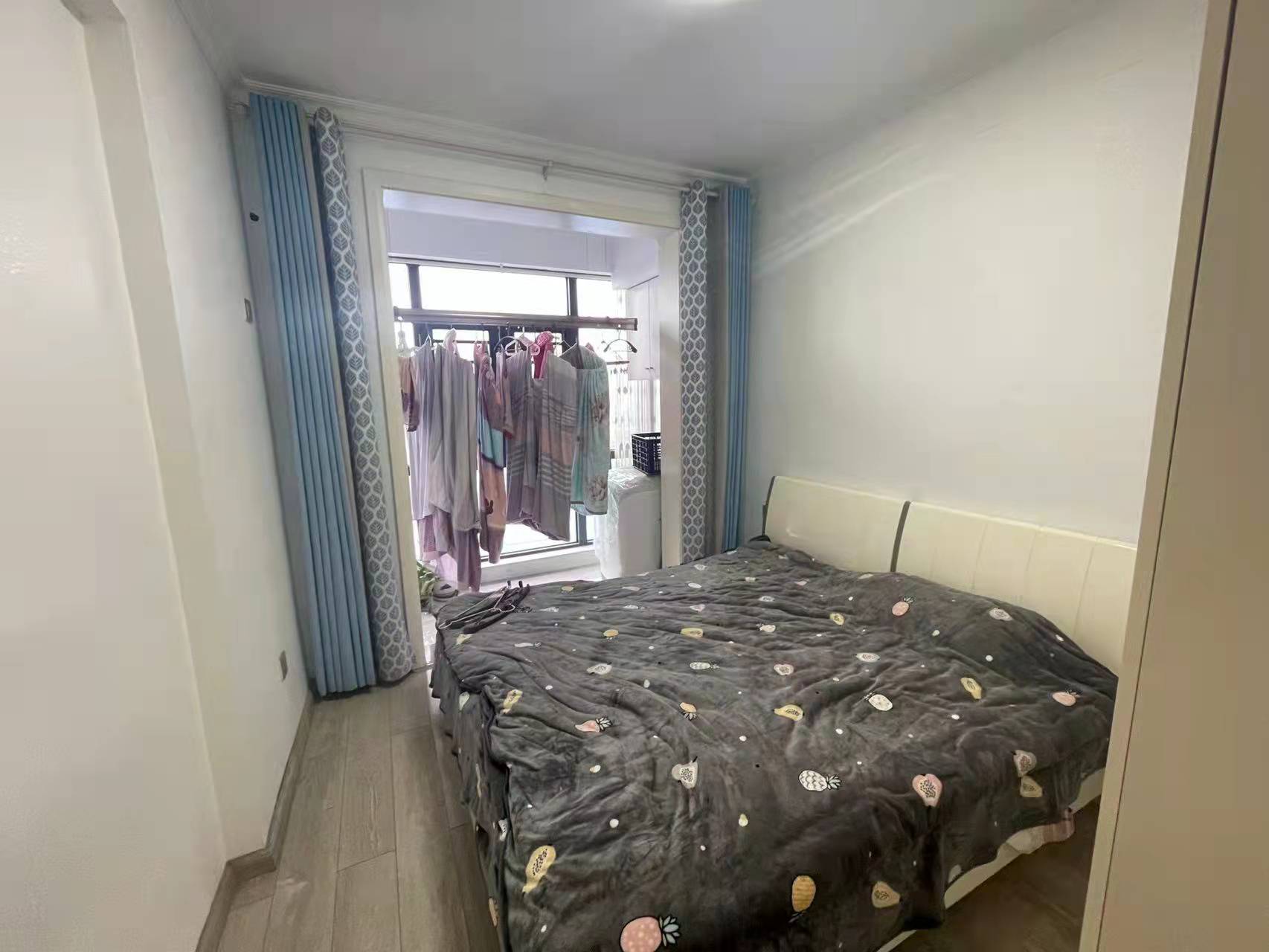 万豪城市花园  3室2厅2卫    120.0万 万豪城市花园  3室2厅2卫    120.0万卧室