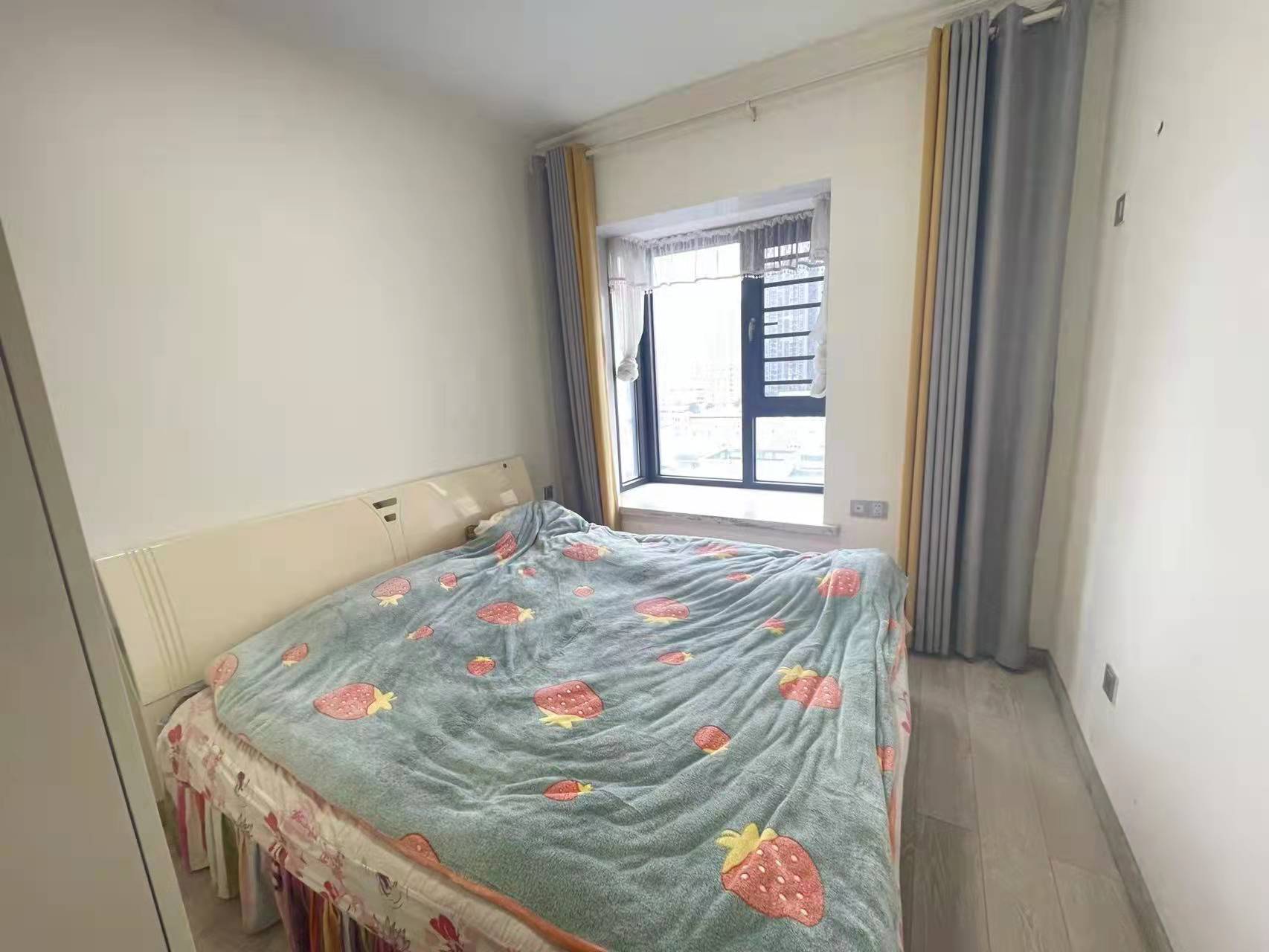 万豪城市花园  3室2厅2卫    120.0万 万豪城市花园  3室2厅2卫    120.0万卧室