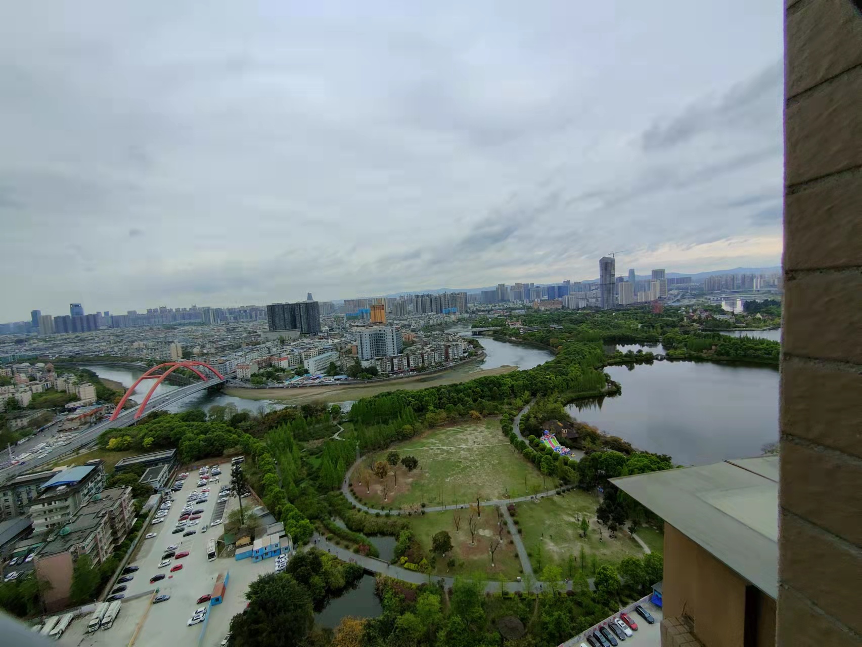 南湖半岛  3室1厅1卫   2600.00元/月室内图