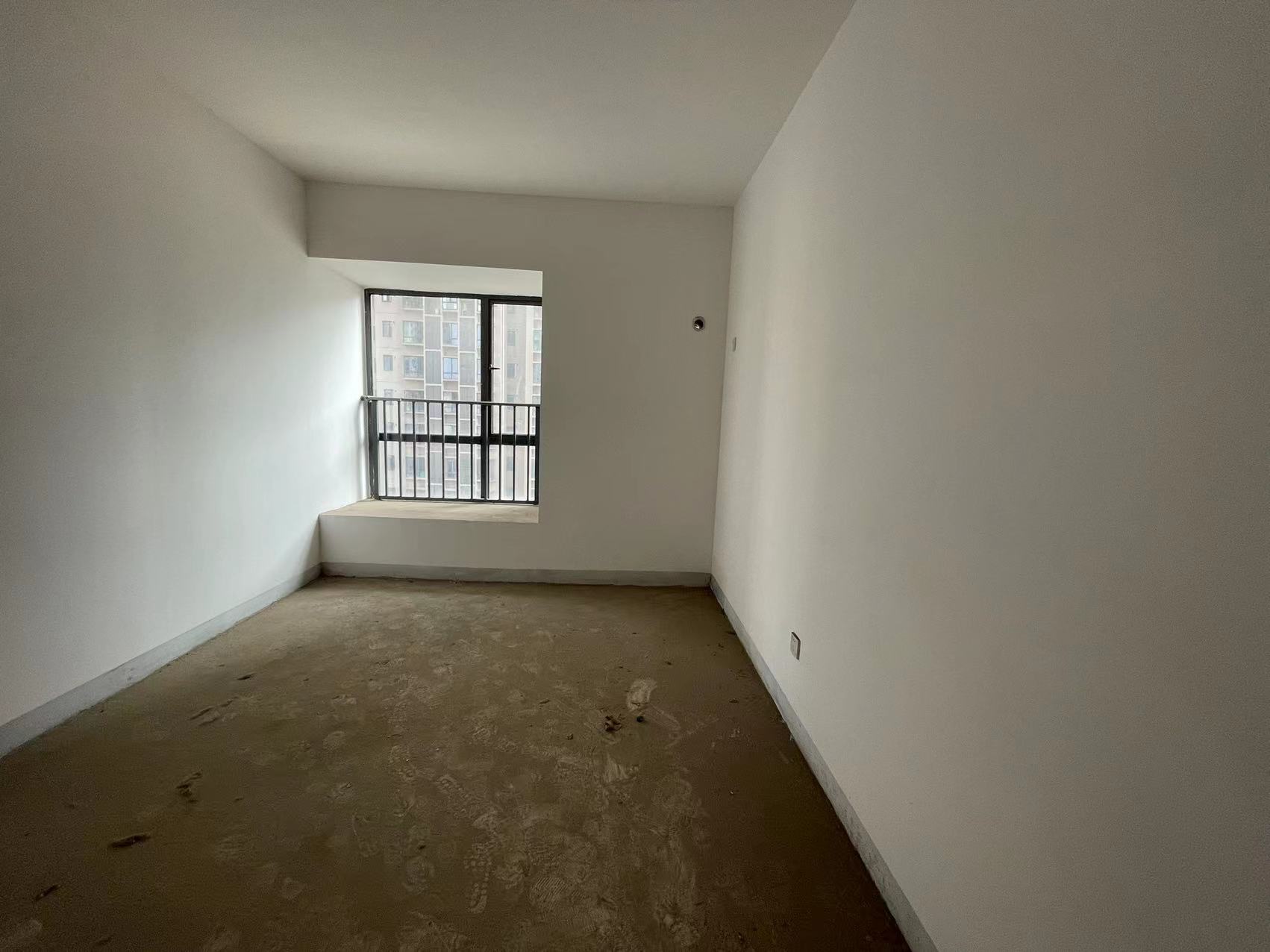 金水湾 3室2厅1卫 58.0万 金水湾 3室2厅1卫 58.0万客厅