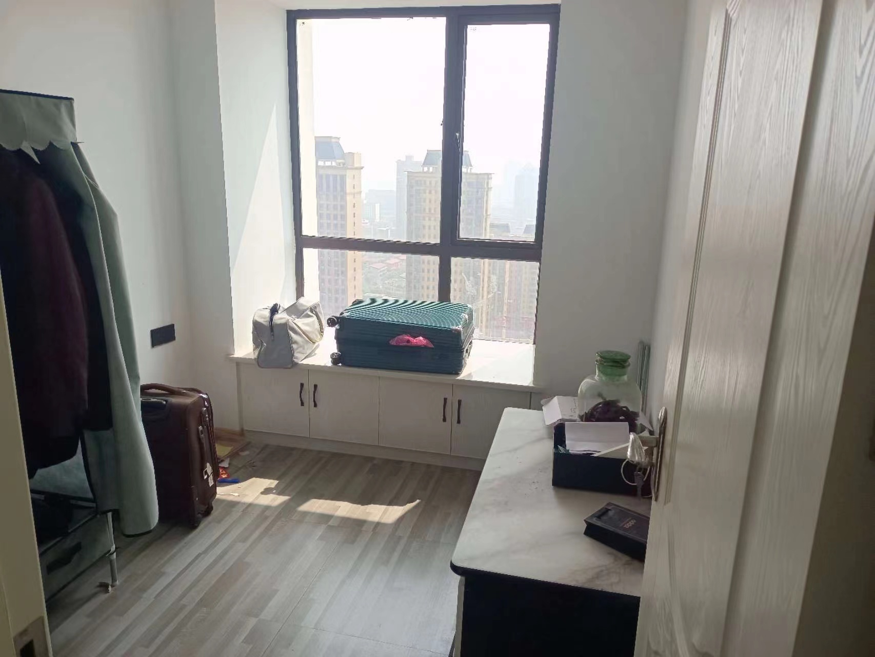 君临嘉龙公馆  3室2厅1卫    2200.0元/月 君临嘉龙公馆  3室2厅1卫    2200.0元/月室内图