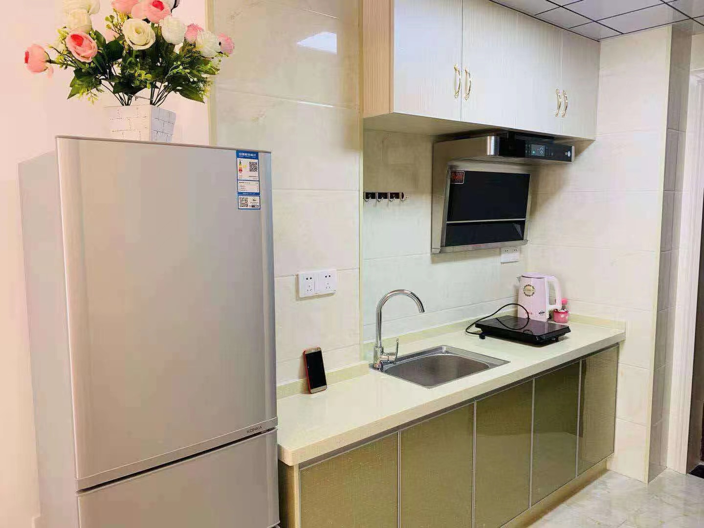 梓湖明珠  1室1厅1卫    1300.0元/月 梓湖明珠  1室1厅1卫    1300.0元/月室内图