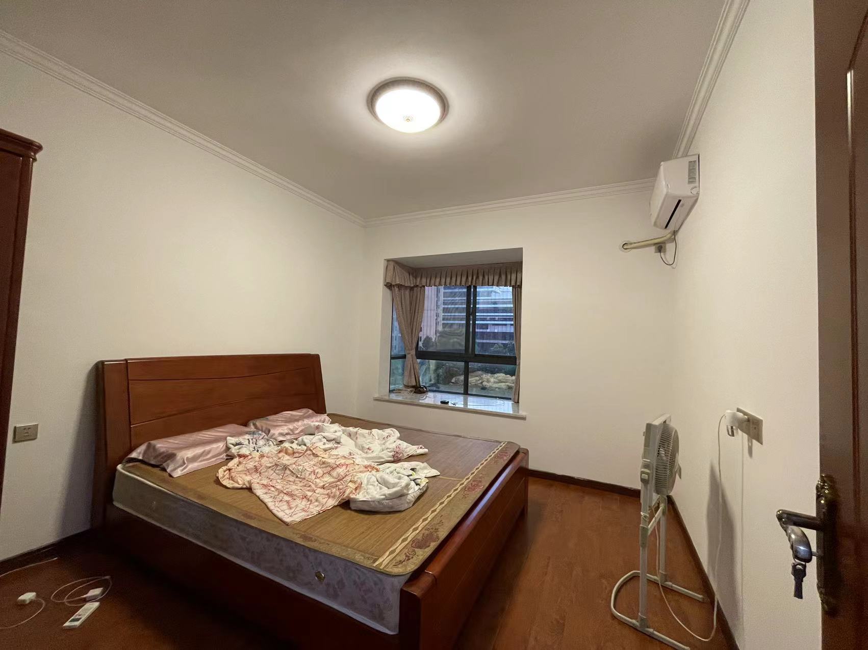 武广国际学苑  3室2厅2卫    106.0万 武广国际学苑  3室2厅2卫    106.0万客厅