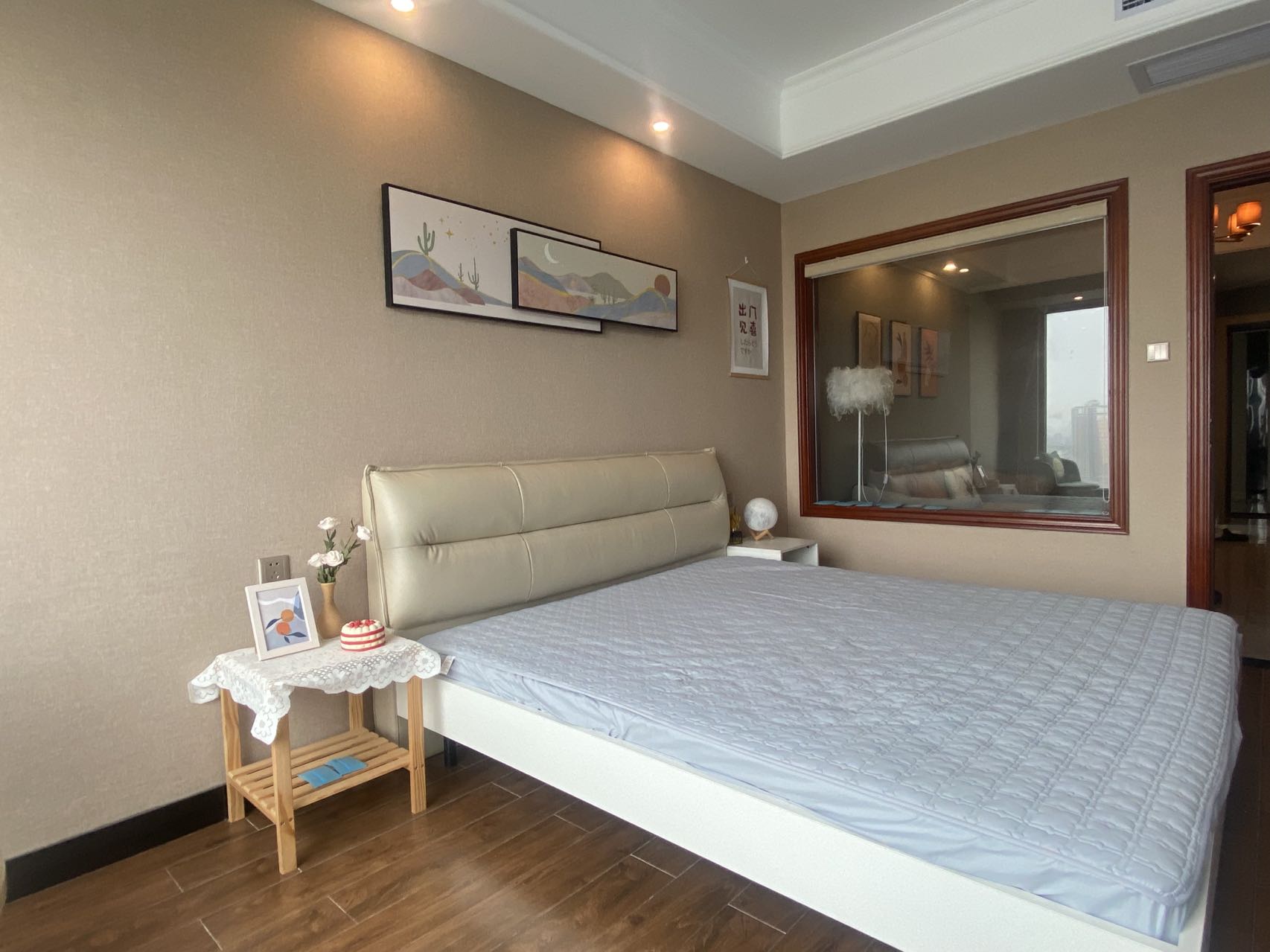 江岸公馆  1室1厅1卫    1800.0元/月 江岸公馆  1室1厅1卫    1800.0元/月室内图