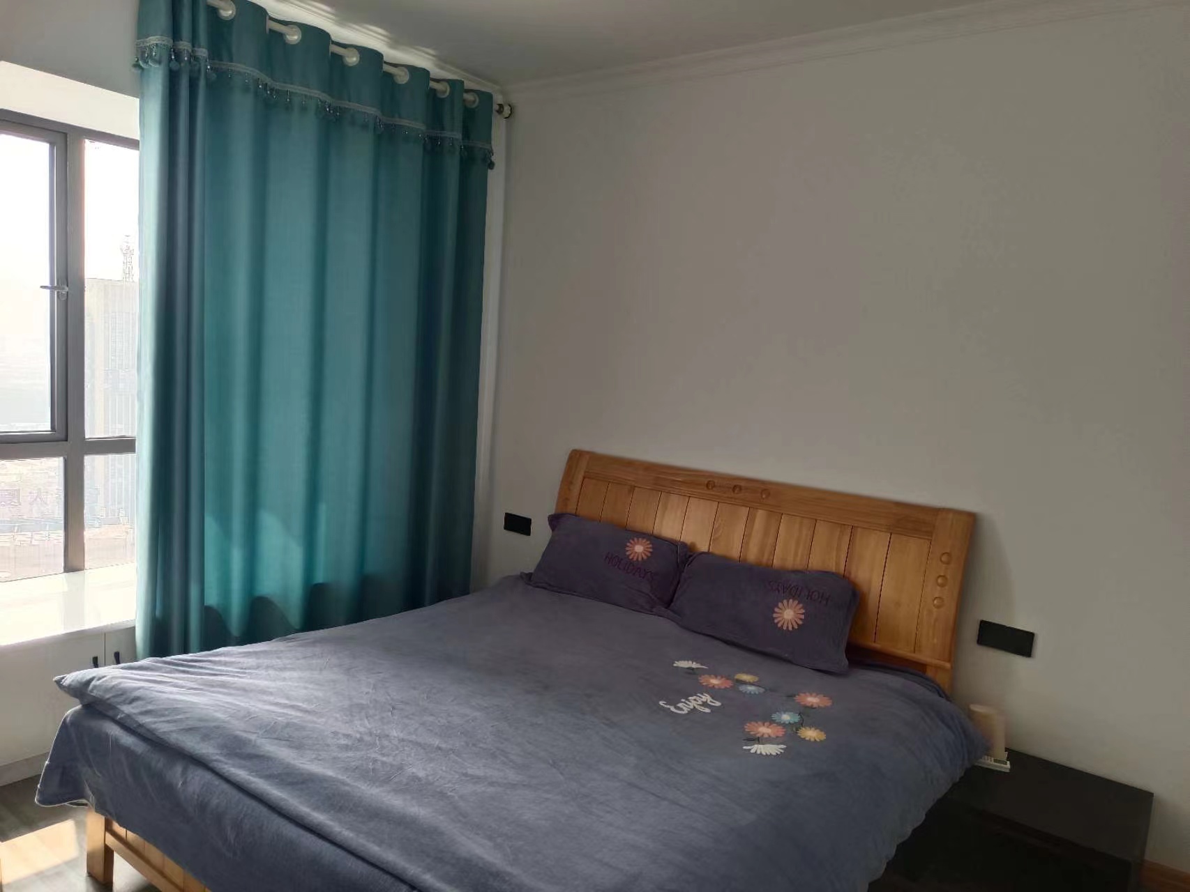 君临嘉龙公馆  3室2厅1卫    2200.0元/月 君临嘉龙公馆  3室2厅1卫    2200.0元/月室内图