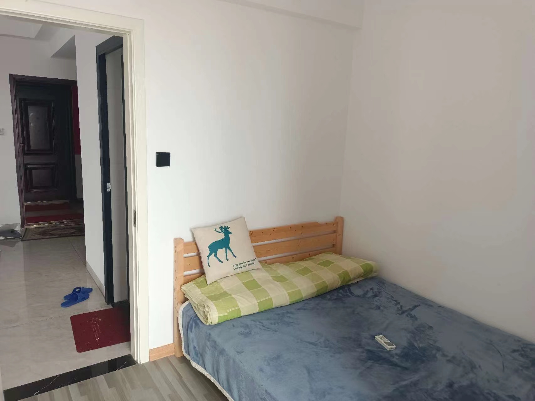 君临嘉龙公馆  3室2厅1卫    2200.0元/月 君临嘉龙公馆  3室2厅1卫    2200.0元/月室内图