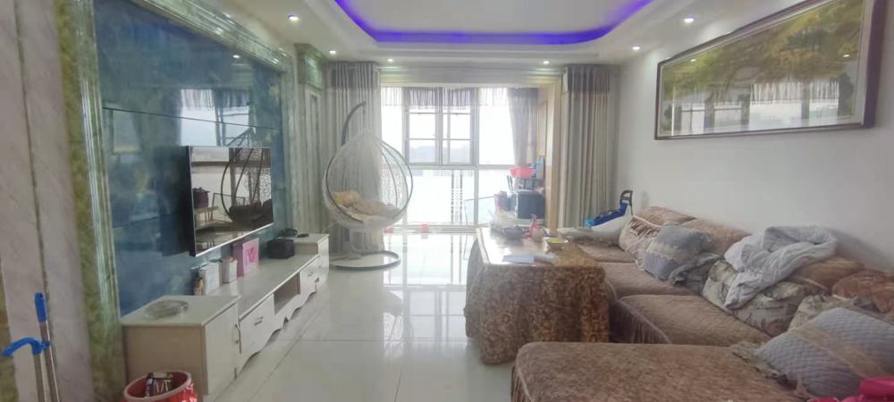 建设鑫苑  3室2厅2卫   106.00万
