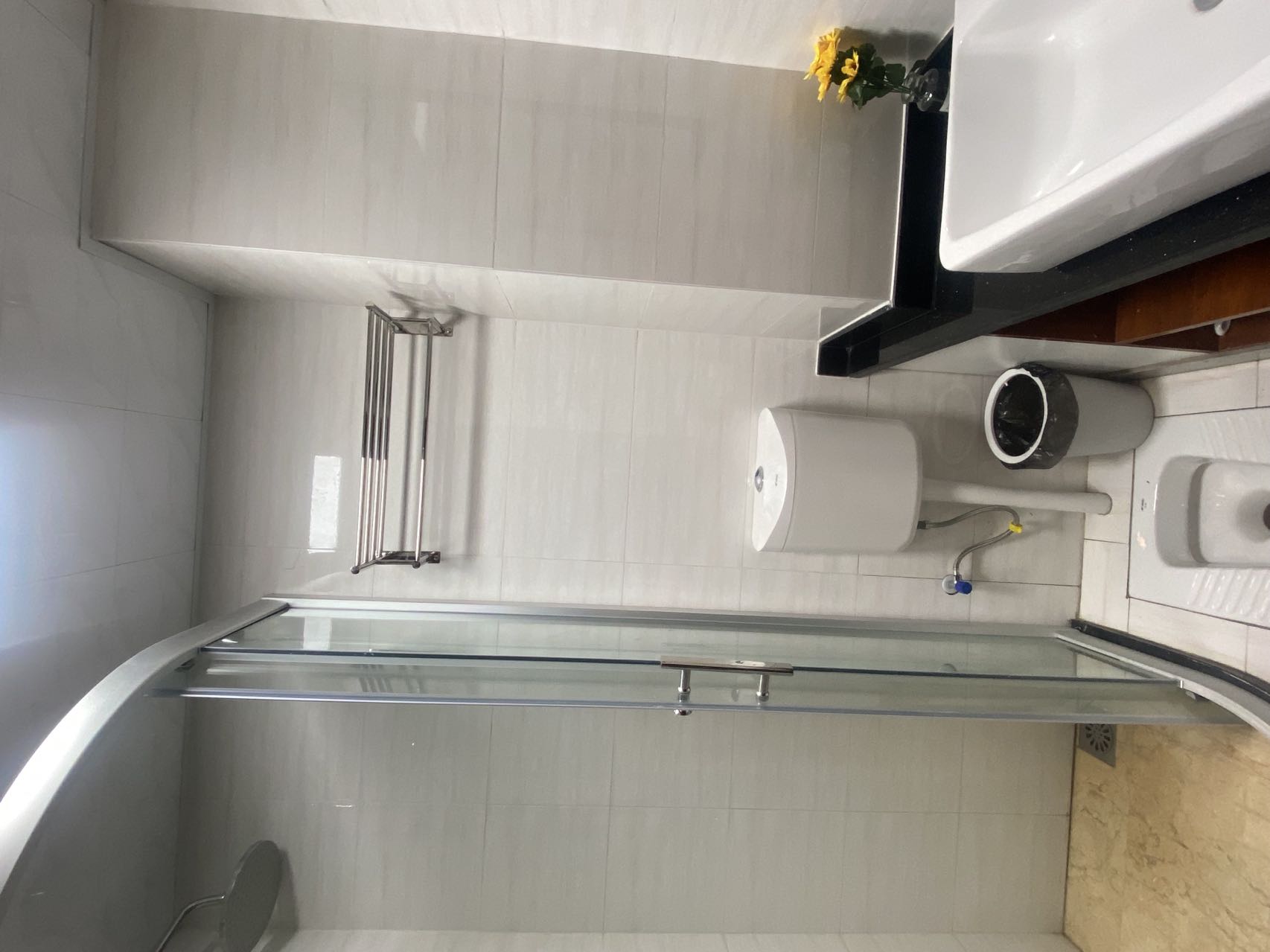 江岸公馆  1室1厅1卫    1800.0元/月 江岸公馆  1室1厅1卫    1800.0元/月室内图