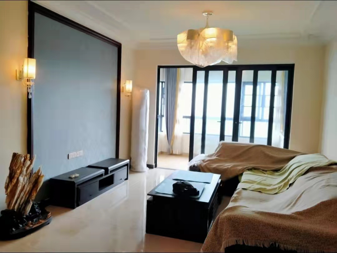 恒大绿洲 3室2厅1卫 2000.0元/月 恒大绿洲 3室2厅1卫 2000.0元/月室内图