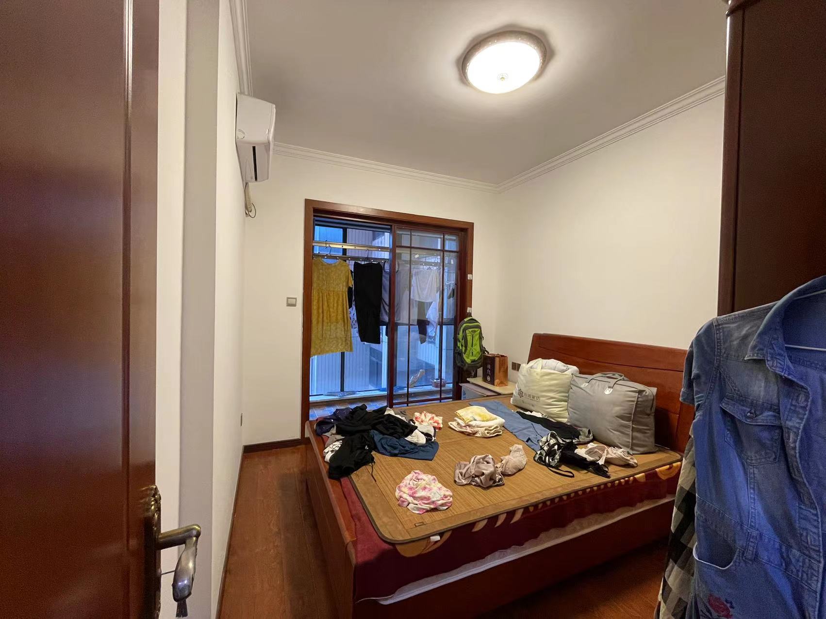 武广国际学苑  3室2厅2卫    106.0万 武广国际学苑  3室2厅2卫    106.0万客厅