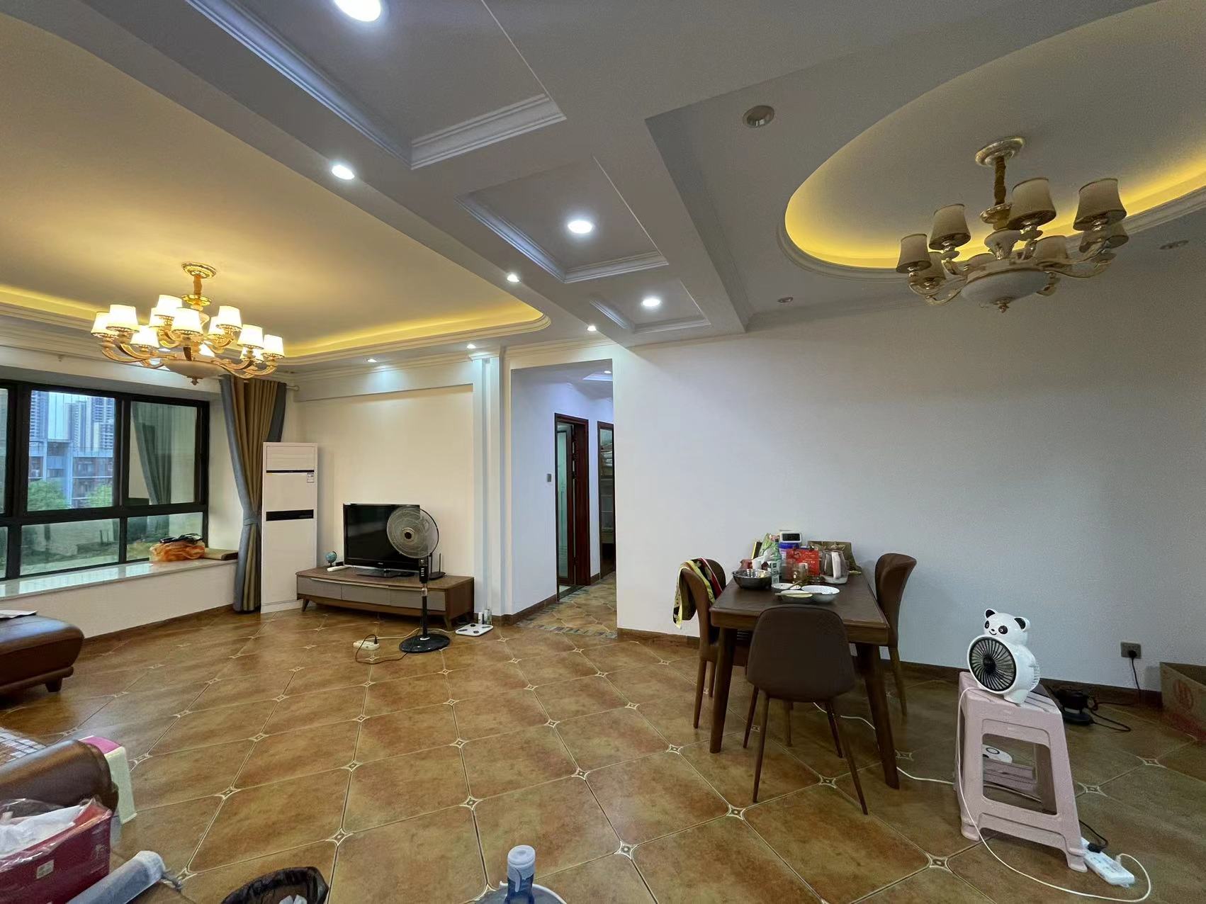 武广国际学苑  3室2厅2卫    106.0万 武广国际学苑  3室2厅2卫    106.0万客厅