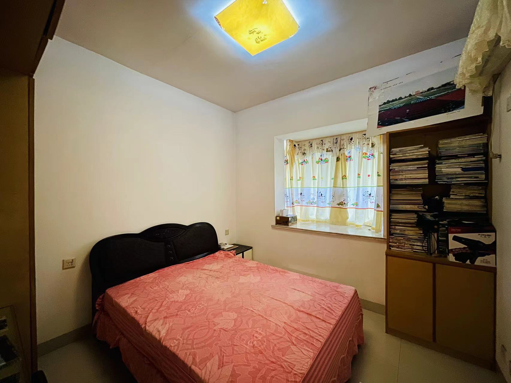 江南世家  3室1厅1卫    57.0万 江南世家  3室1厅1卫    57.0万客厅