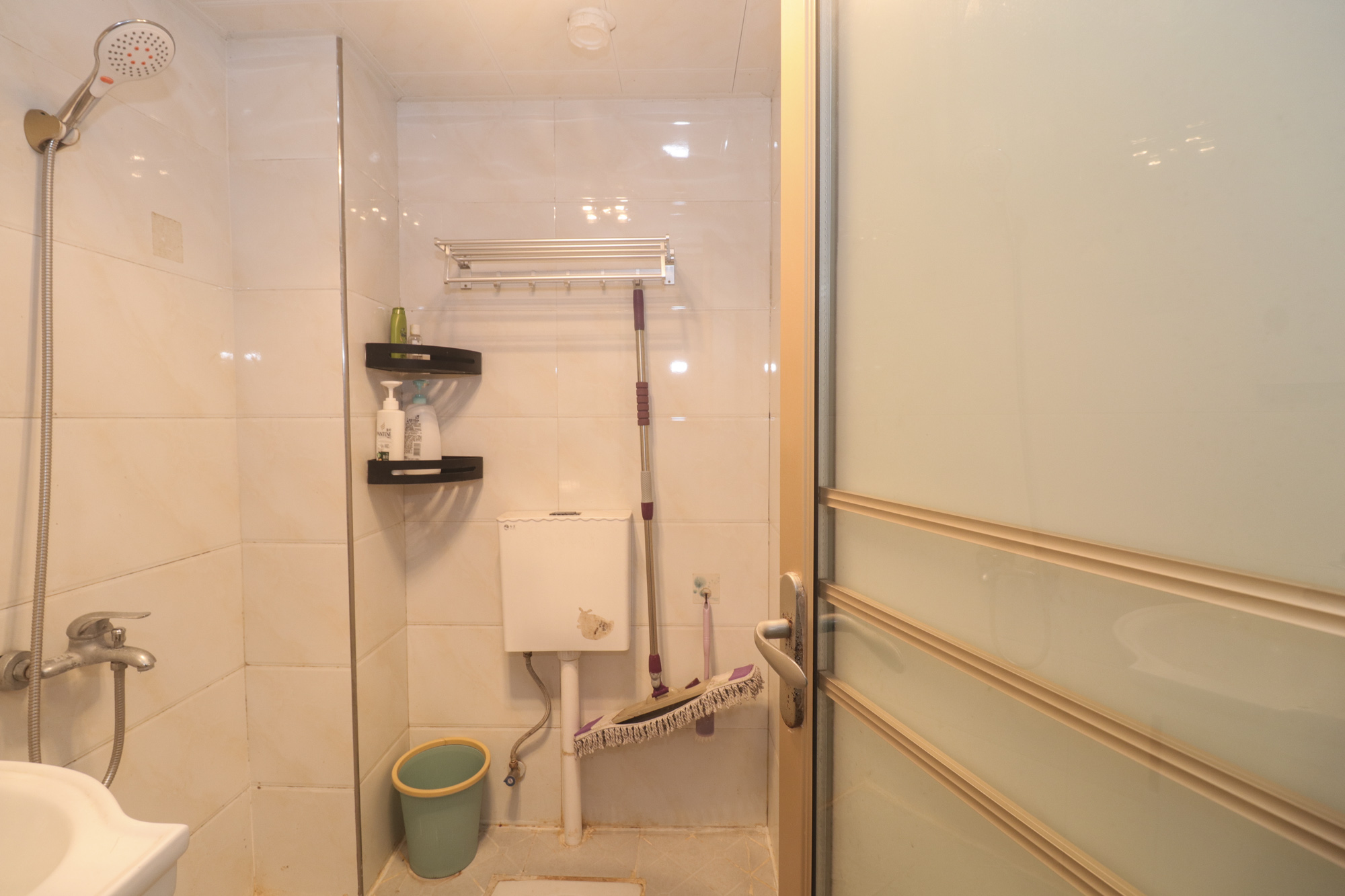 枫树园  1室1厅1卫    43.0万卫生间