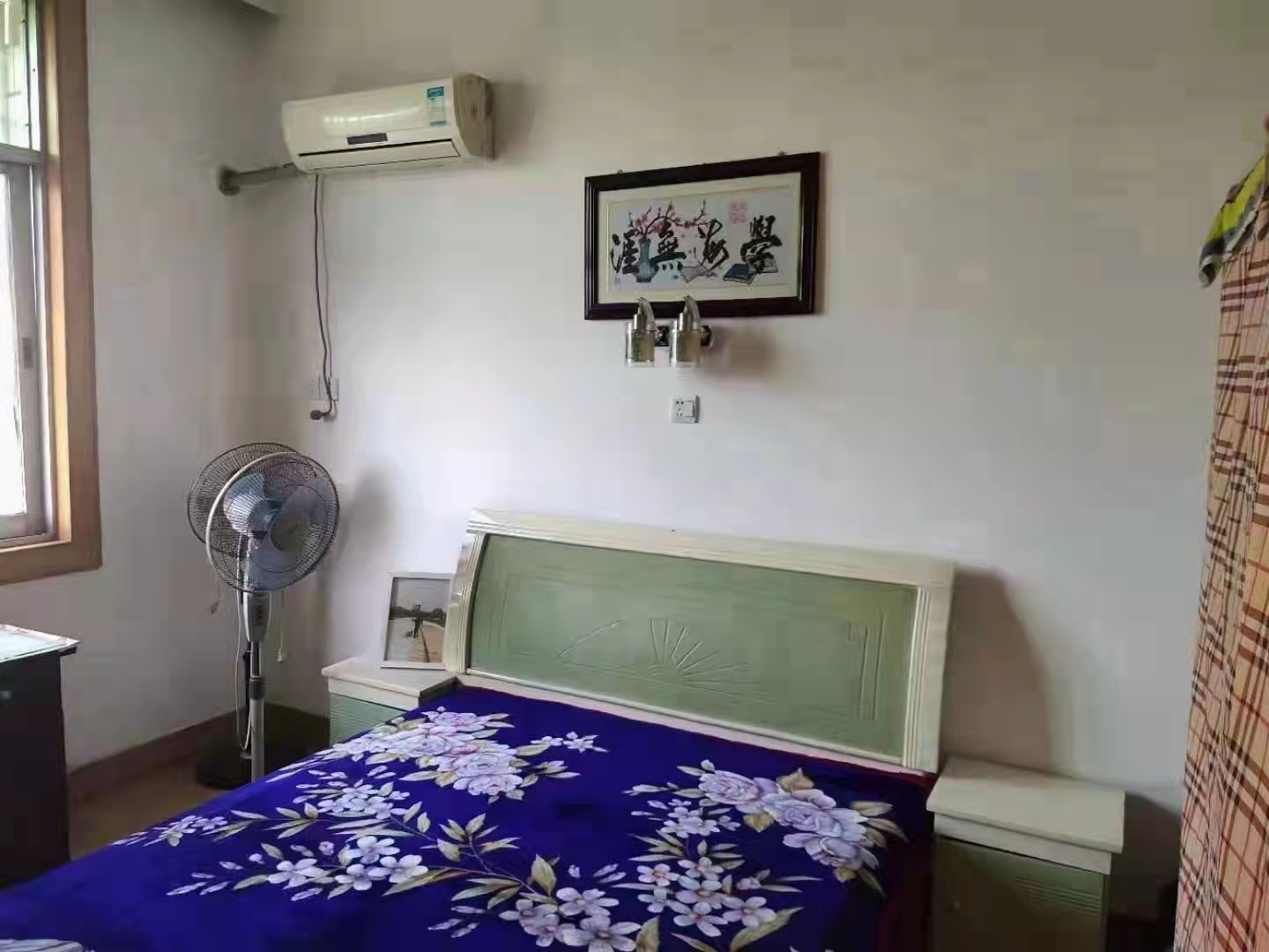 罐头厂第二生活区 3室2厅1卫 43.8万 罐头厂第二生活区 3室2厅1卫 43.8万客厅