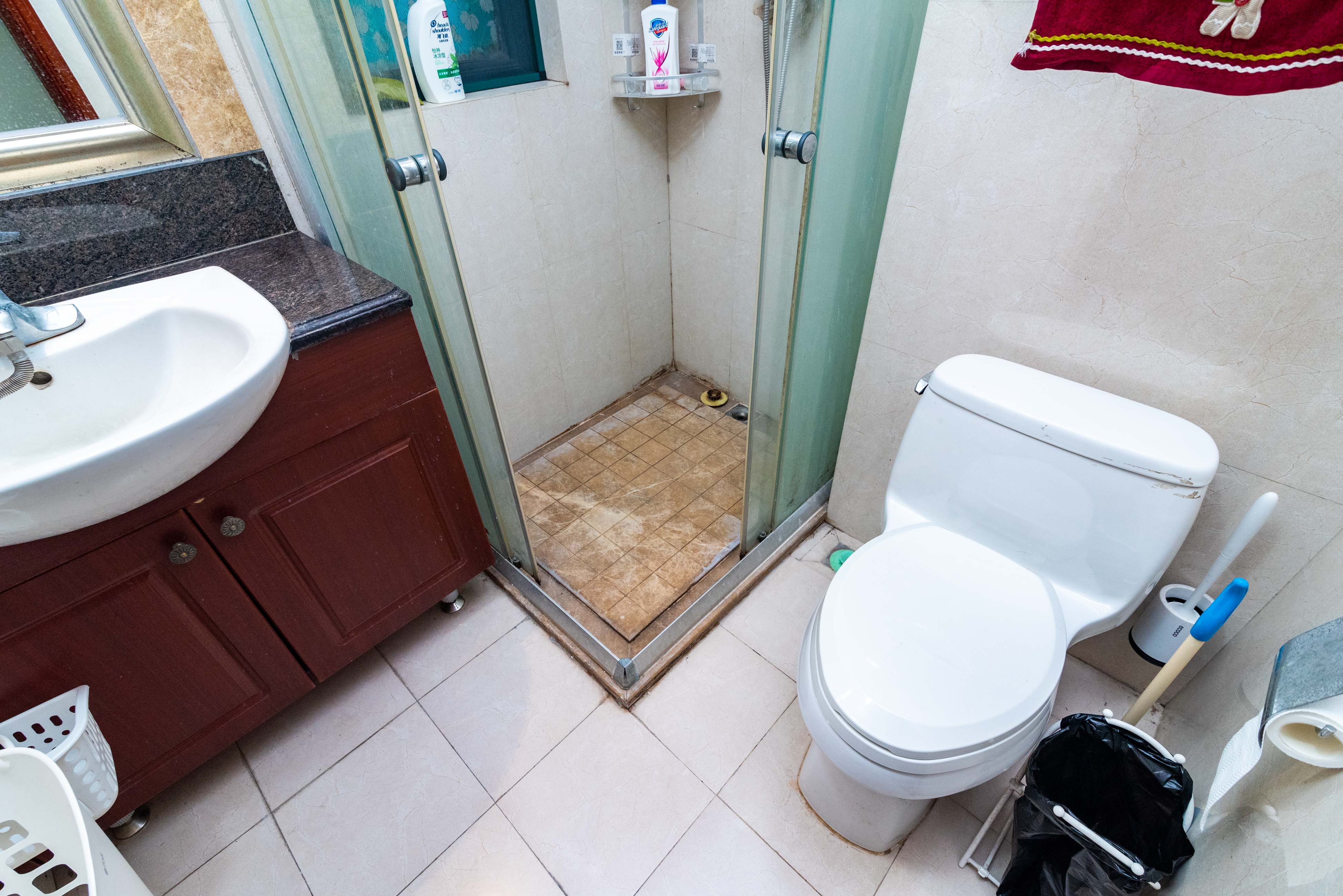 恒大雅苑  3室2厅2卫    135.0万卫生间