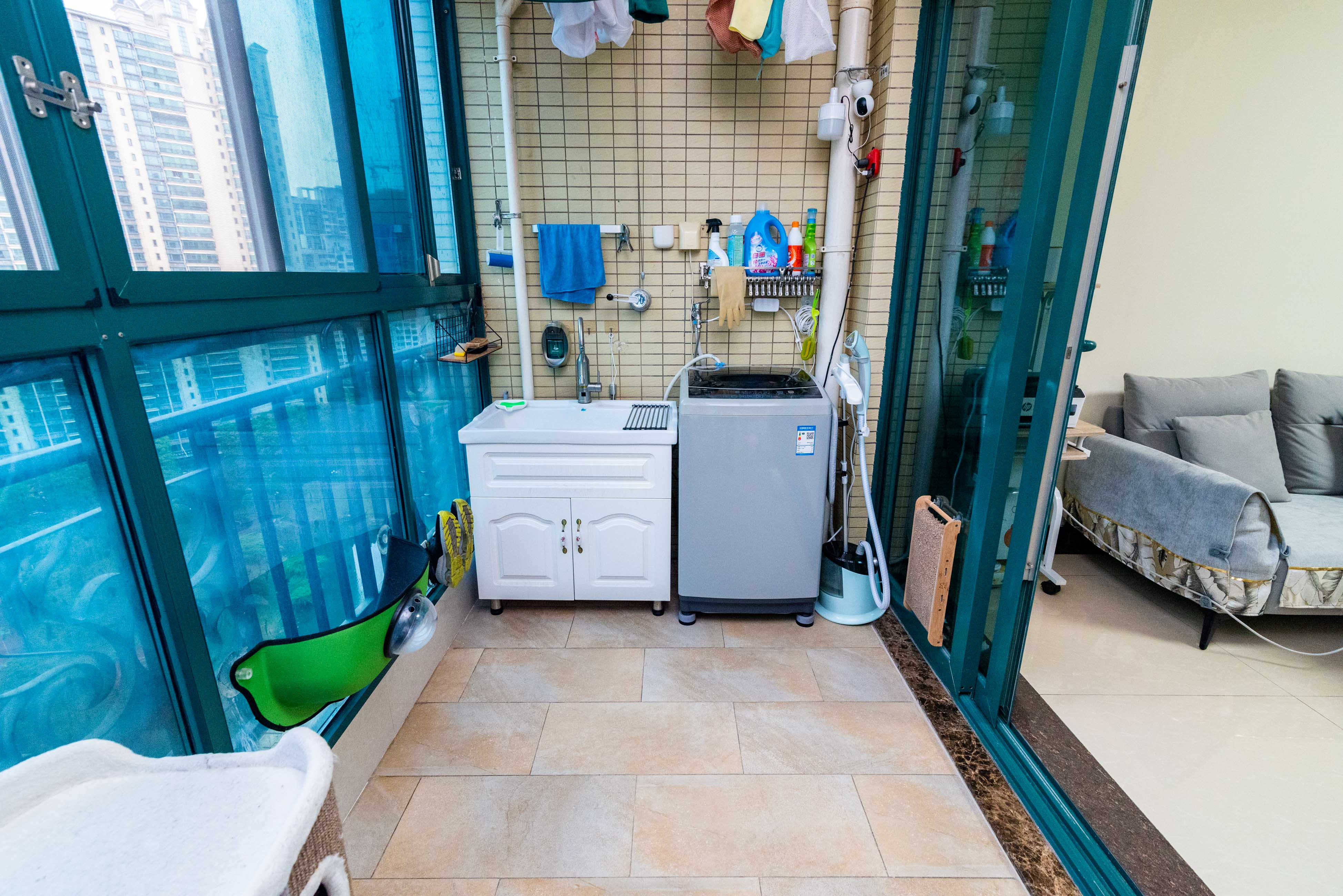 恒大雅苑  3室2厅2卫    135.0万阳台