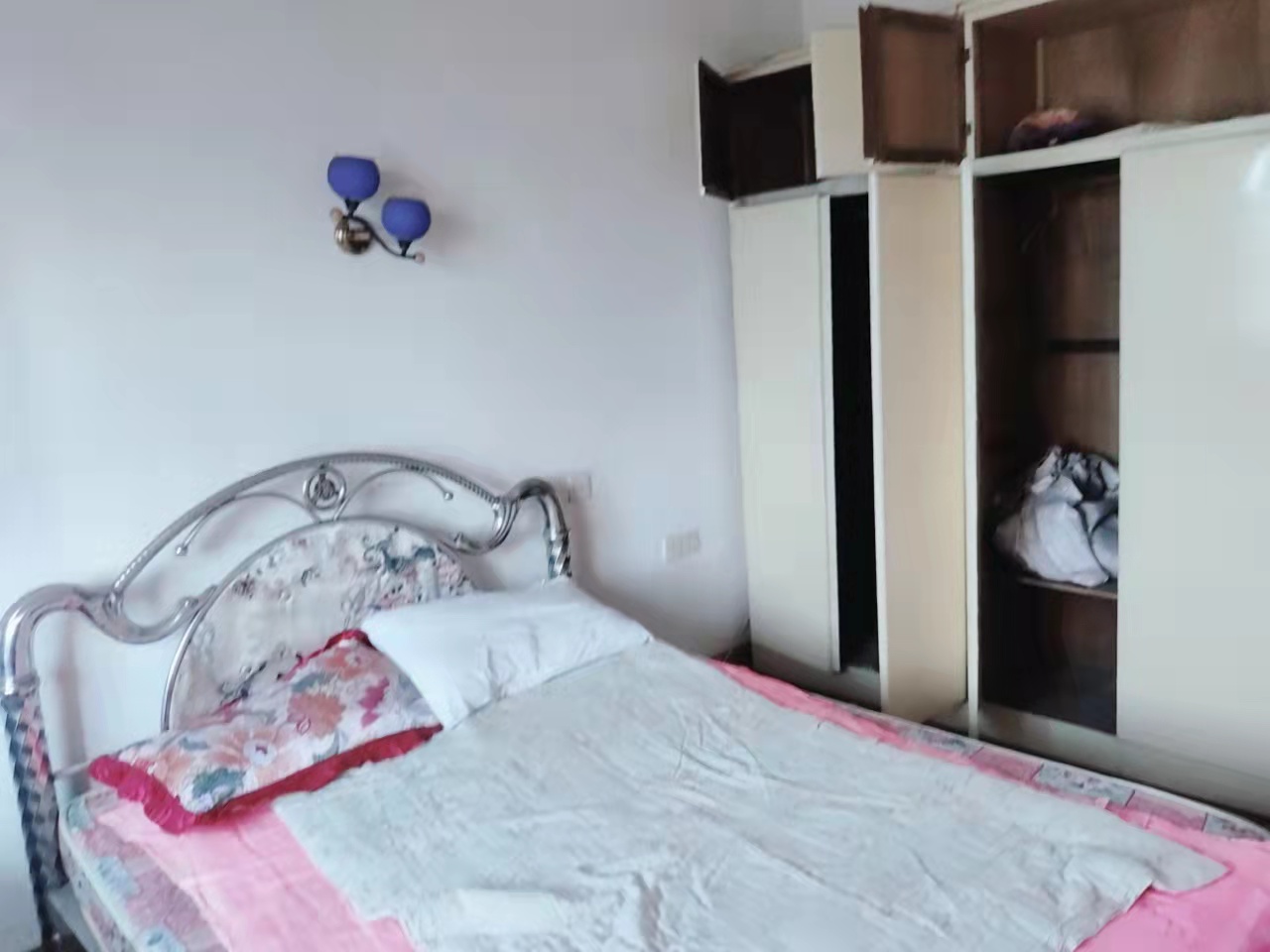 人事局住宅小区  3室2厅1卫   26.80万客厅