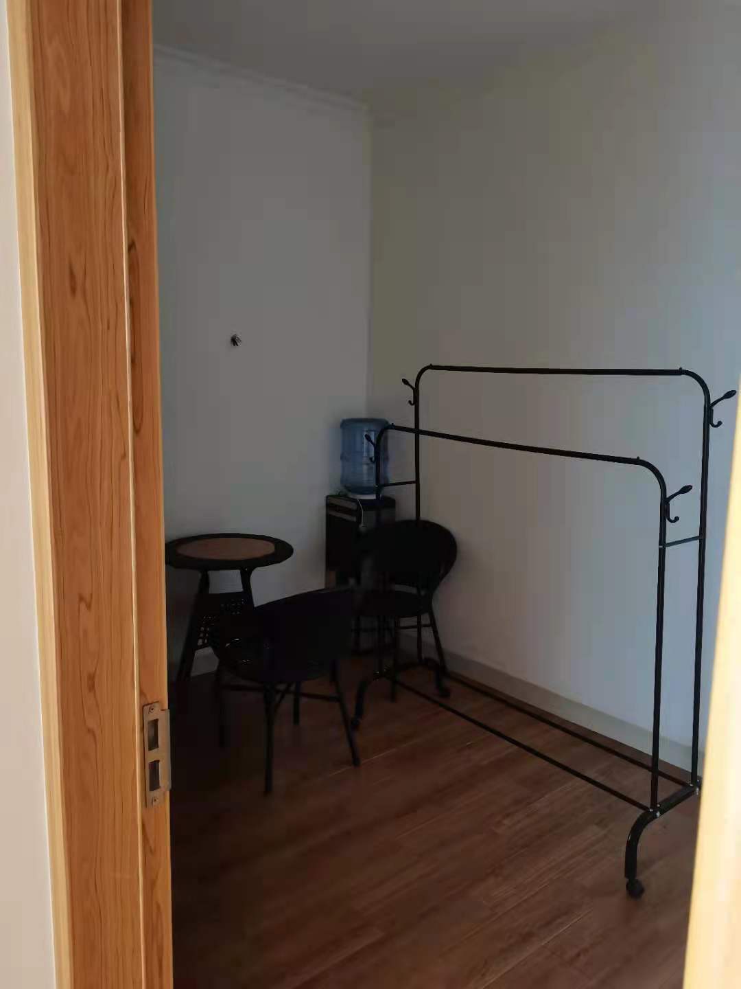 景湖春天 2室2厅1卫 1300.0元/月 景湖春天 2室2厅1卫 1300.0元/月室内图