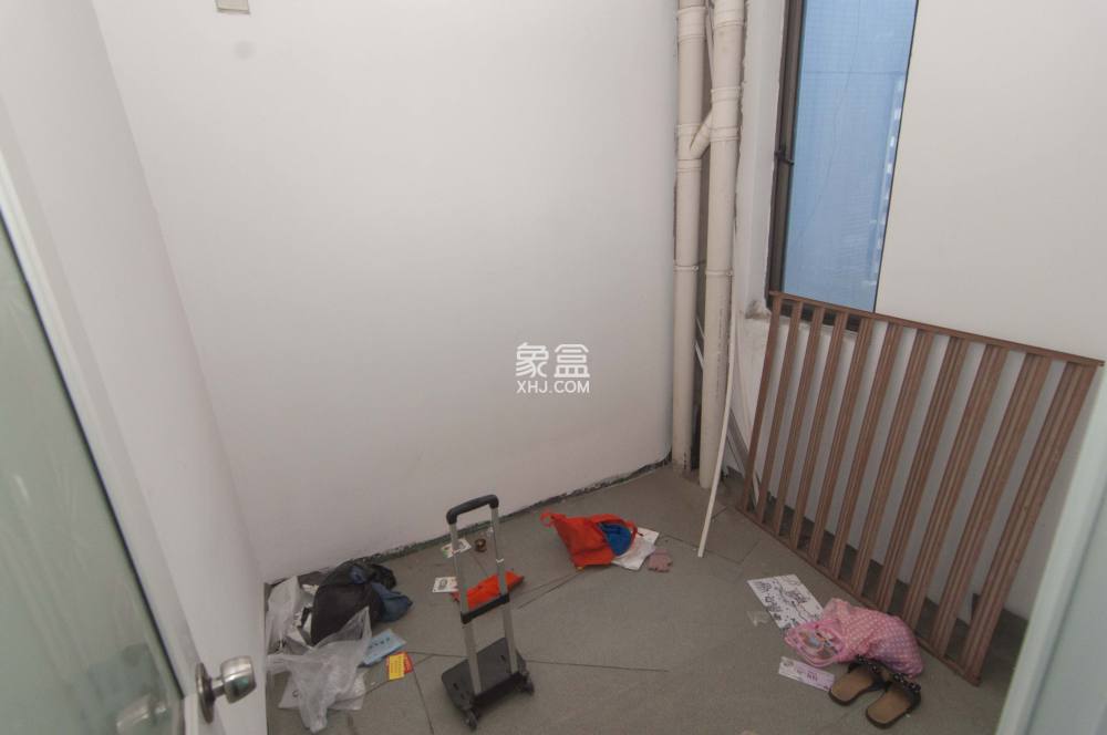通用時(shí)代國(guó)際社區(qū)  3室2廳1衛(wèi)   155.00萬(wàn)