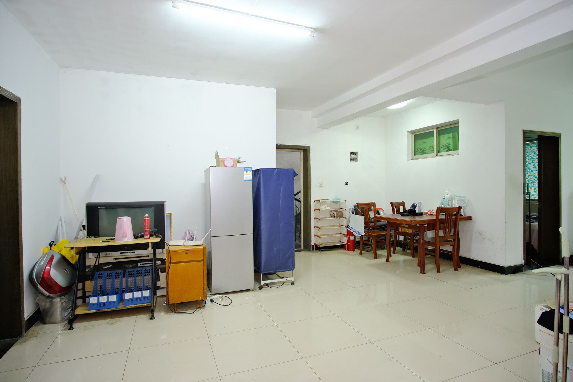 中南汽车世界 3室2厅1卫 46.8万 中南汽车世界 3室2厅1卫 46.8万客厅