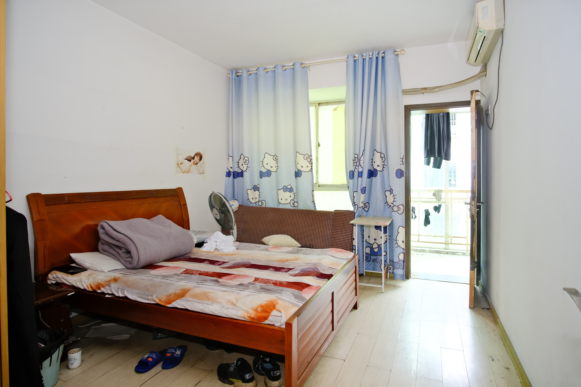 中南汽车世界  3室2厅1卫    46.8万卧室