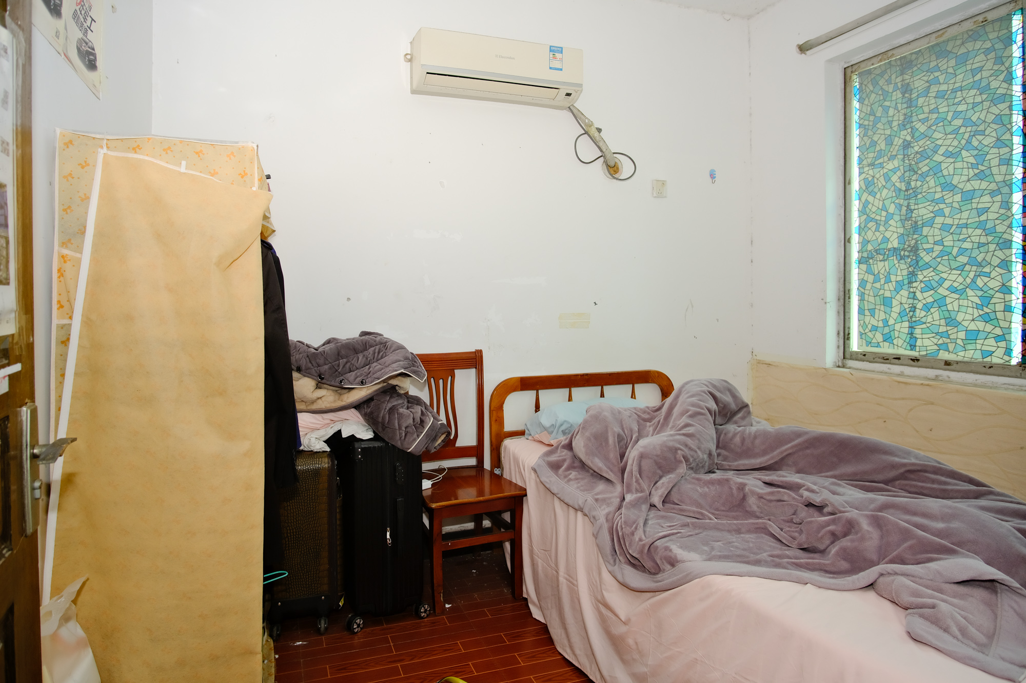 中南汽车世界 3室2厅1卫 46.8万 中南汽车世界 3室2厅1卫 46.8万卧室