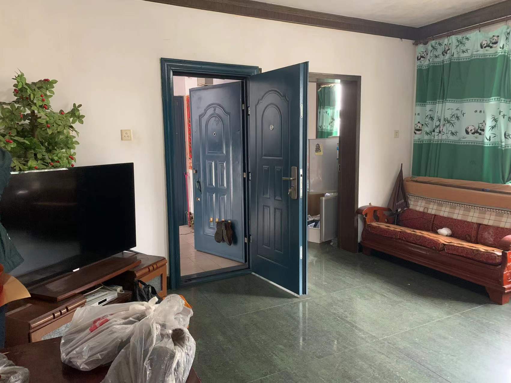 板塘铺纱厂  2室1厅1卫    850.0元/月 板塘铺纱厂  2室1厅1卫    850.0元/月