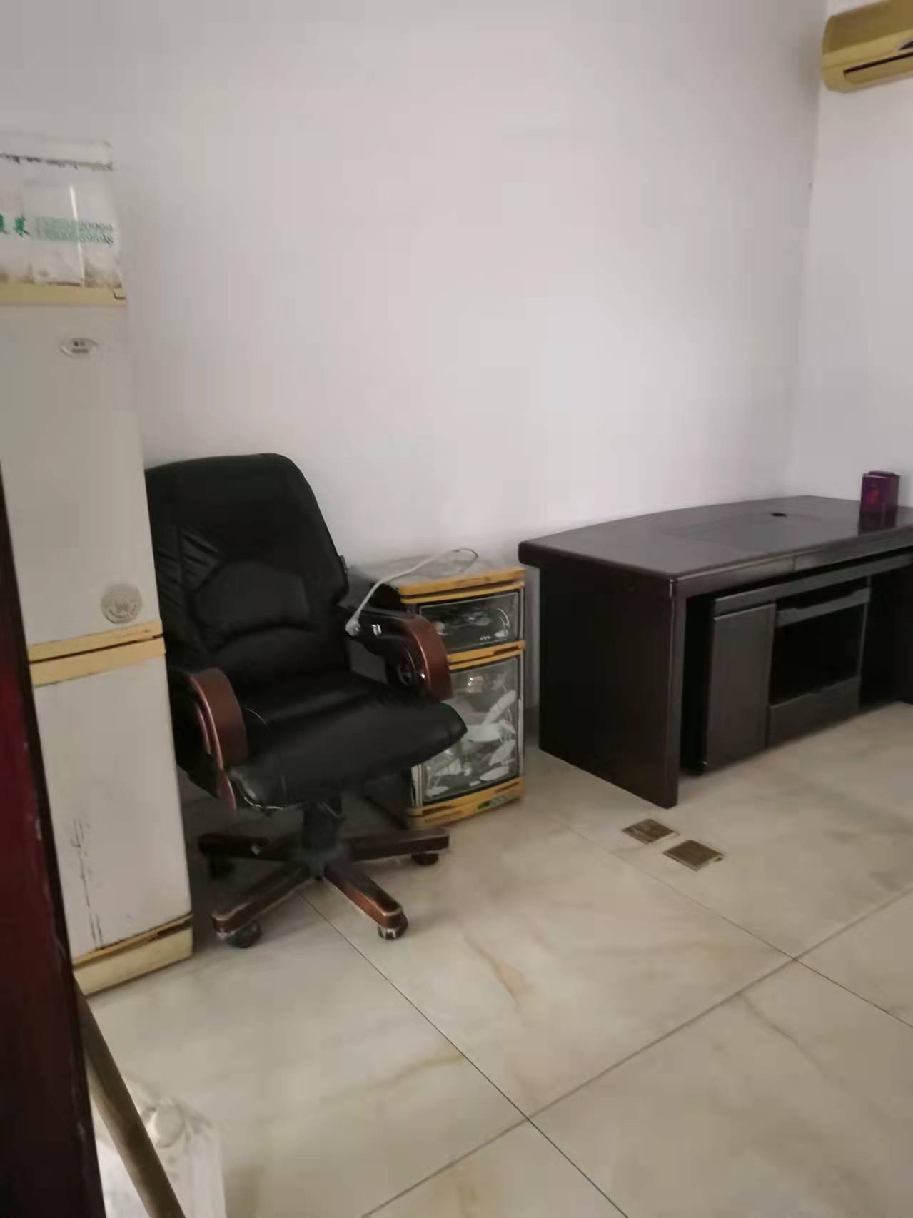 金和天下 3室2厅2卫 2100.0元/月 金和天下 3室2厅2卫 2100.0元/月室内图