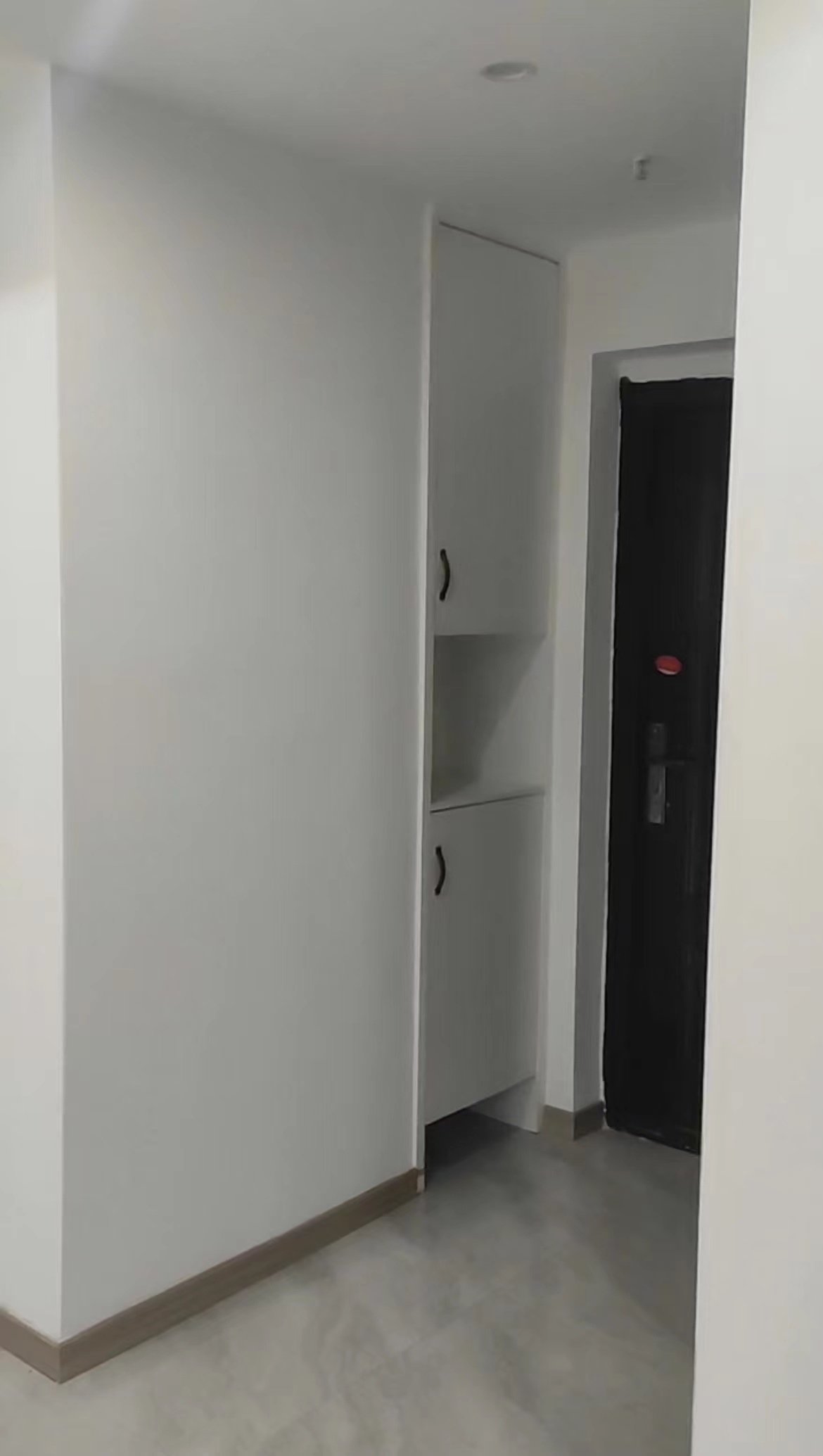 友阿国际 1室1厅1卫 3600.0元/月 友阿国际 1室1厅1卫 3600.0元/月