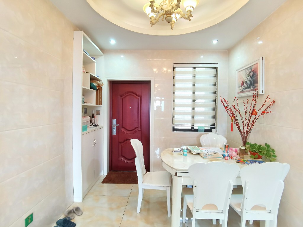 三一歌雅郡 2室2厅1卫 51.2万 三一歌雅郡 2室2厅1卫 51.2万客厅