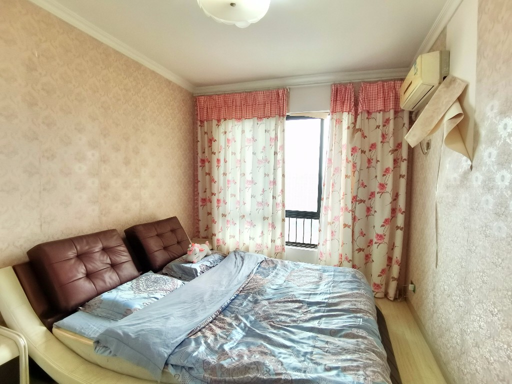 三一歌雅郡 2室2厅1卫 51.2万 三一歌雅郡 2室2厅1卫 51.2万客厅