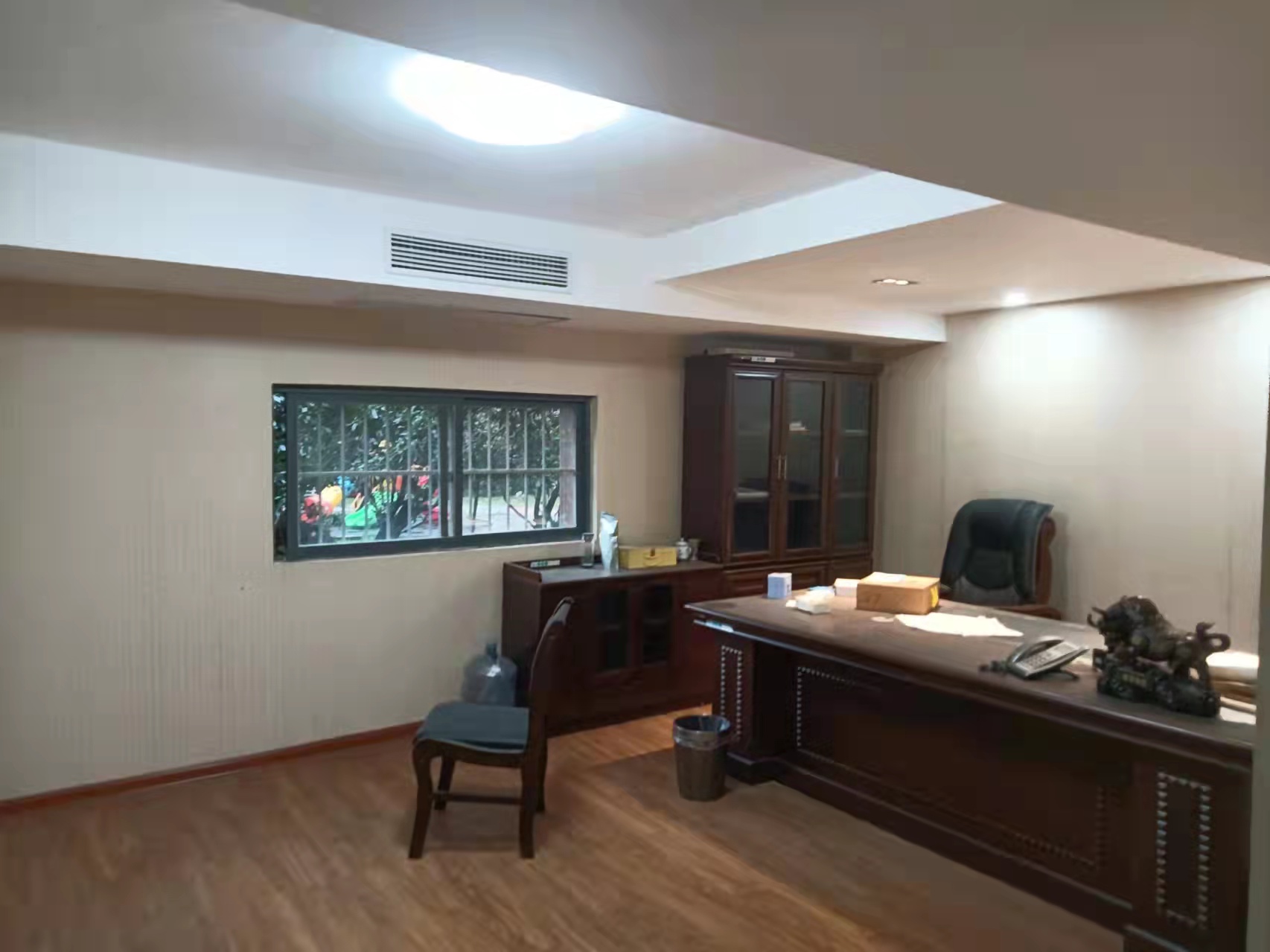 尚书房 6室2厅1卫 17500.0元/月 尚书房 6室2厅1卫 17500.0元/月室内图