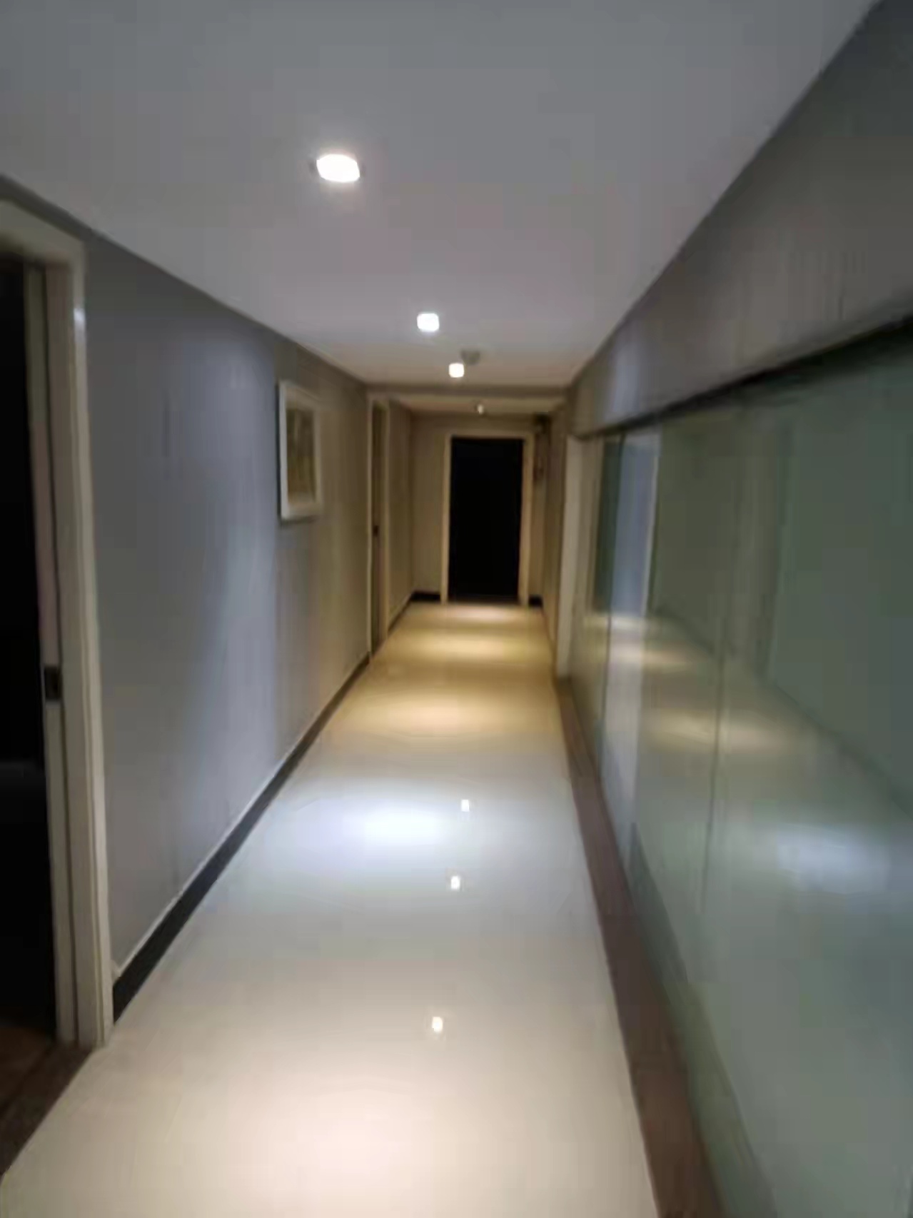 尚书房 6室2厅1卫 17500.0元/月 尚书房 6室2厅1卫 17500.0元/月室内图