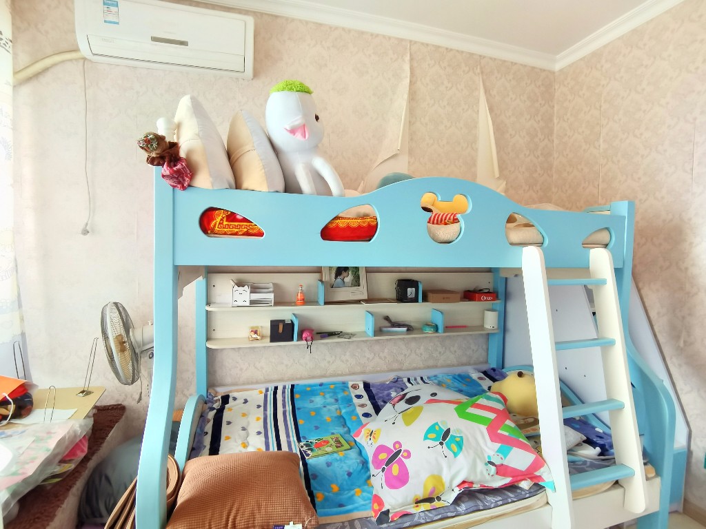 三一歌雅郡 2室2厅1卫 51.2万 三一歌雅郡 2室2厅1卫 51.2万客厅