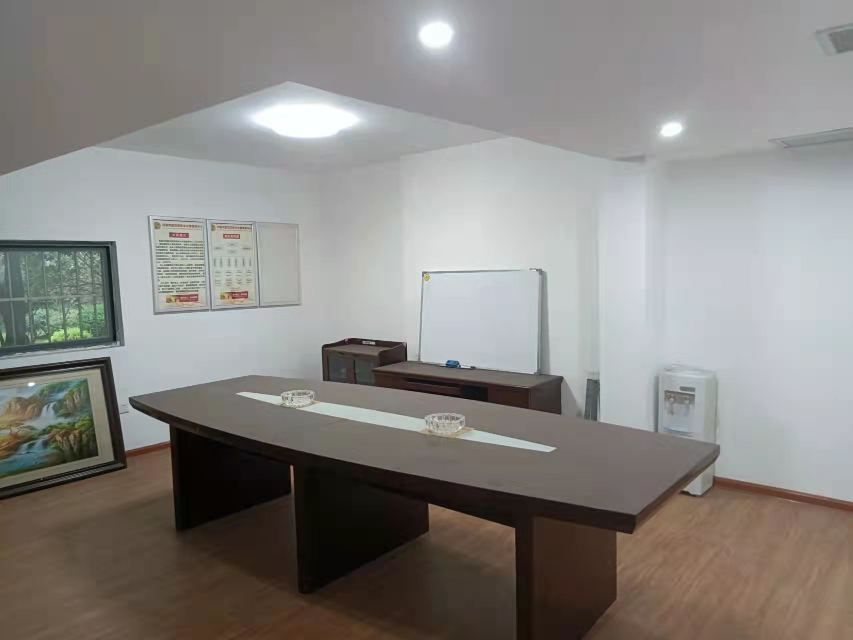 尚书房 6室2厅1卫 17500.0元/月 尚书房 6室2厅1卫 17500.0元/月室内图