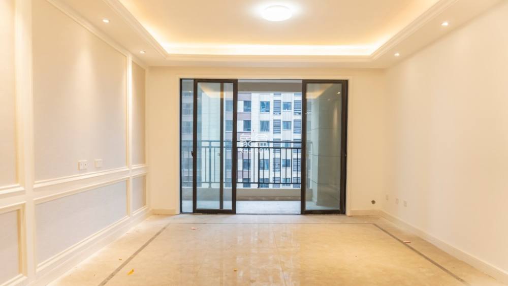 荣盛碧桂园铂悦府  3室2厅2卫    60.0万