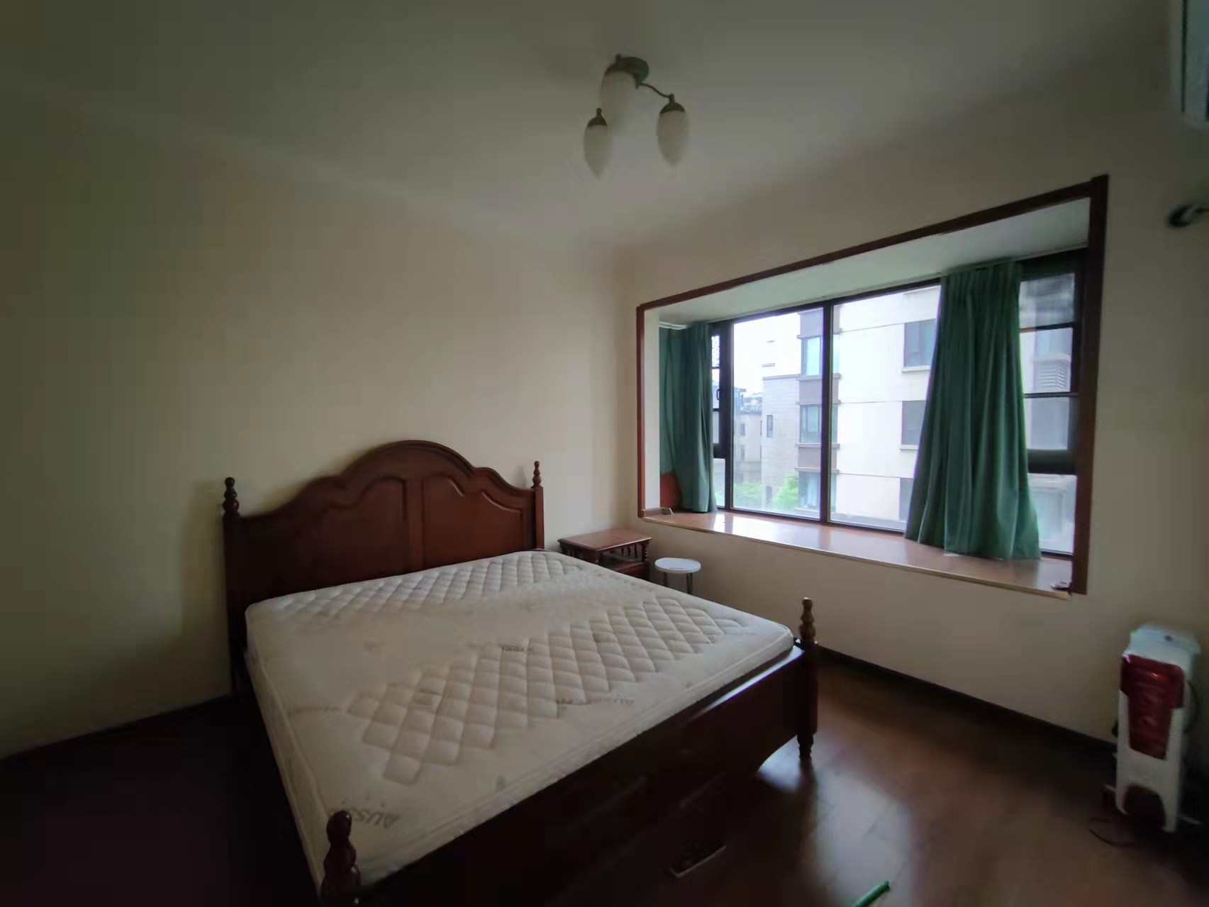 北辰南湖香麓  4室1厅2卫    2600.0元/月 北辰南湖香麓  4室1厅2卫    2600.0元/月室内图