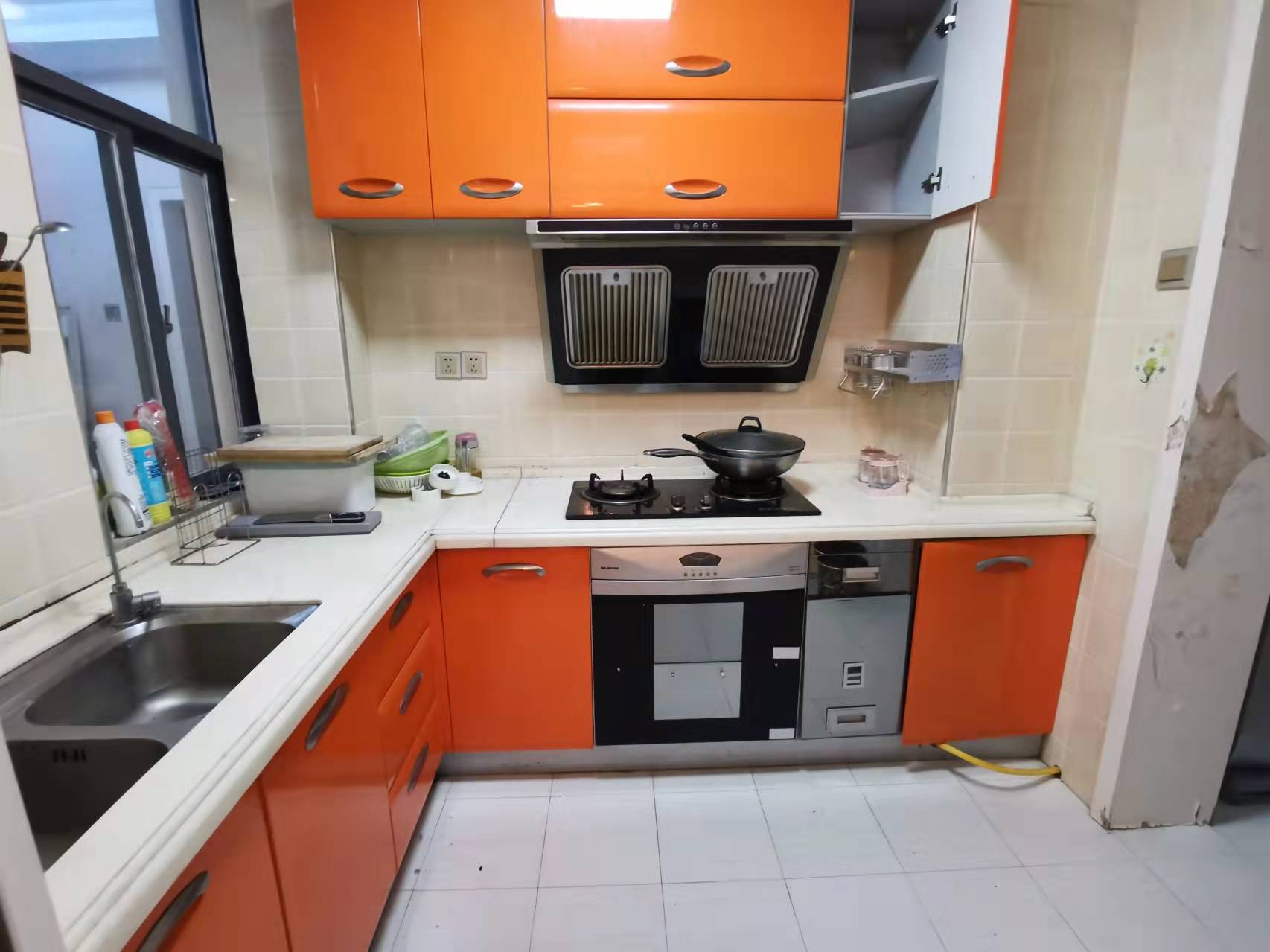 城市风景  3室2厅2卫    58.0万 城市风景  3室2厅2卫    58.0万客厅