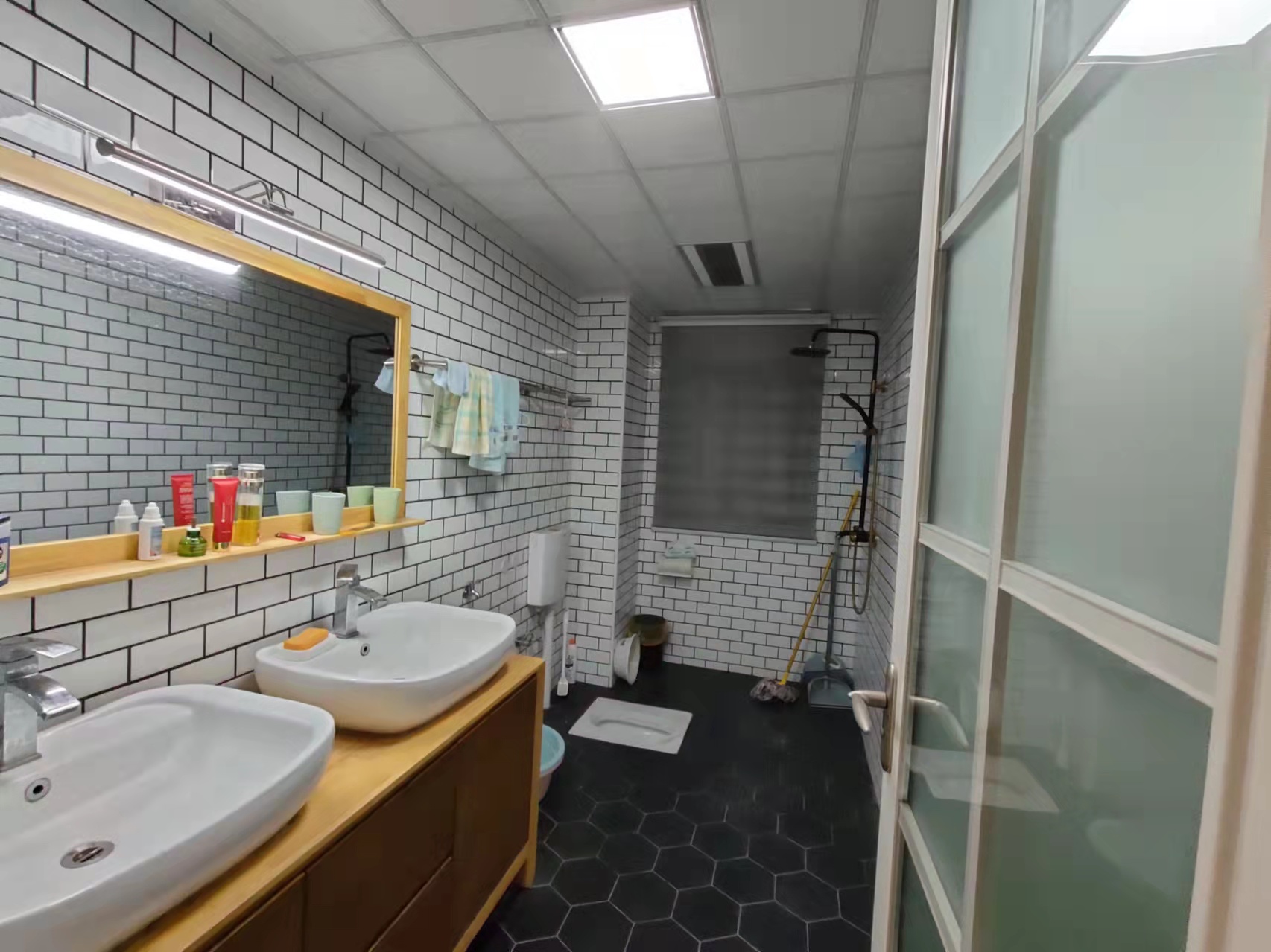 武警星苑  2室3厅2卫    80.0万 武警星苑  2室3厅2卫    80.0万卫生间