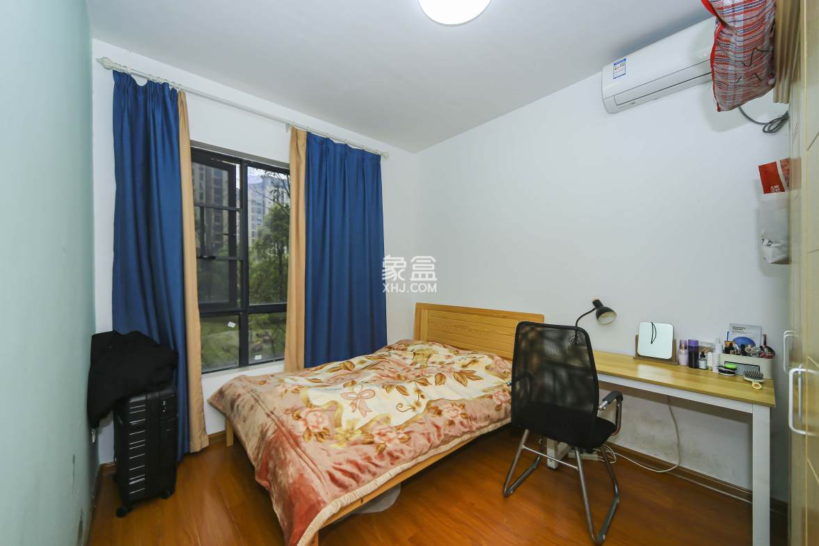 湘熙水郡(观澜海赋家园) 3室2厅2卫 116.00万 湘熙水郡(观澜海赋家园) 3室2厅2卫 116.00万卧室