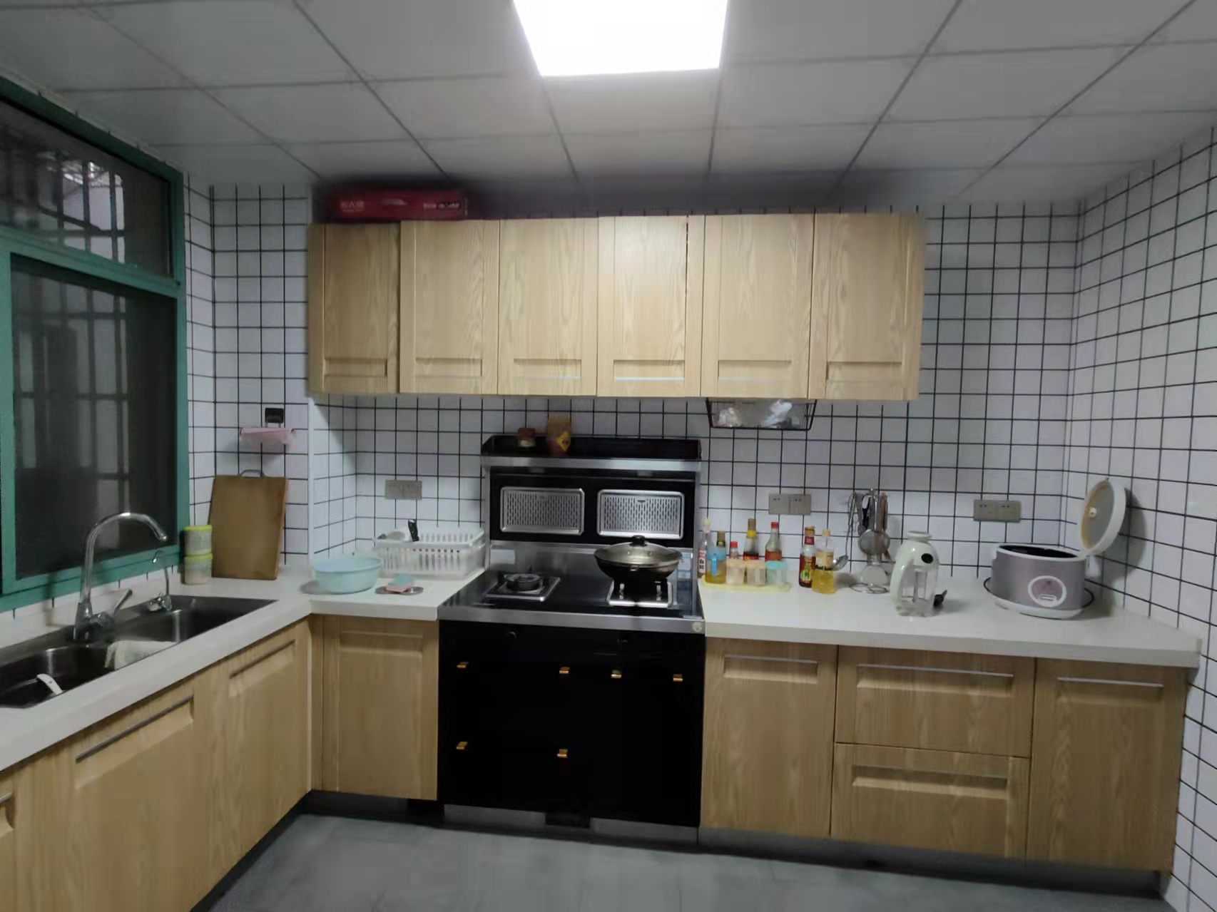 武警星苑  2室3厅2卫    80.0万 武警星苑  2室3厅2卫    80.0万厨房